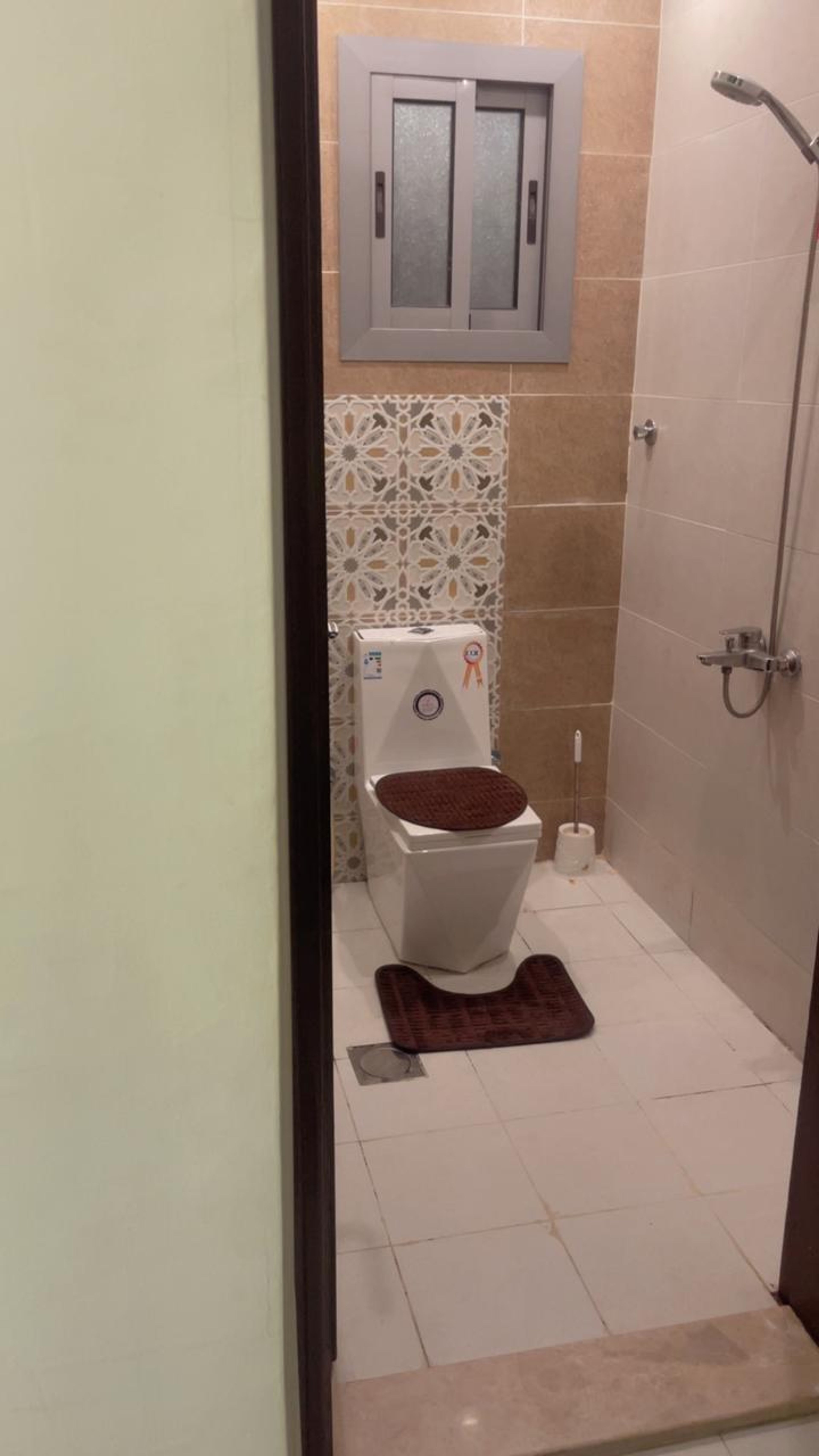 https://img.gathern.co/1400x0/1/hEt27V7o1FohJhy-hPlaB85xOfAVLRIG.jpeg