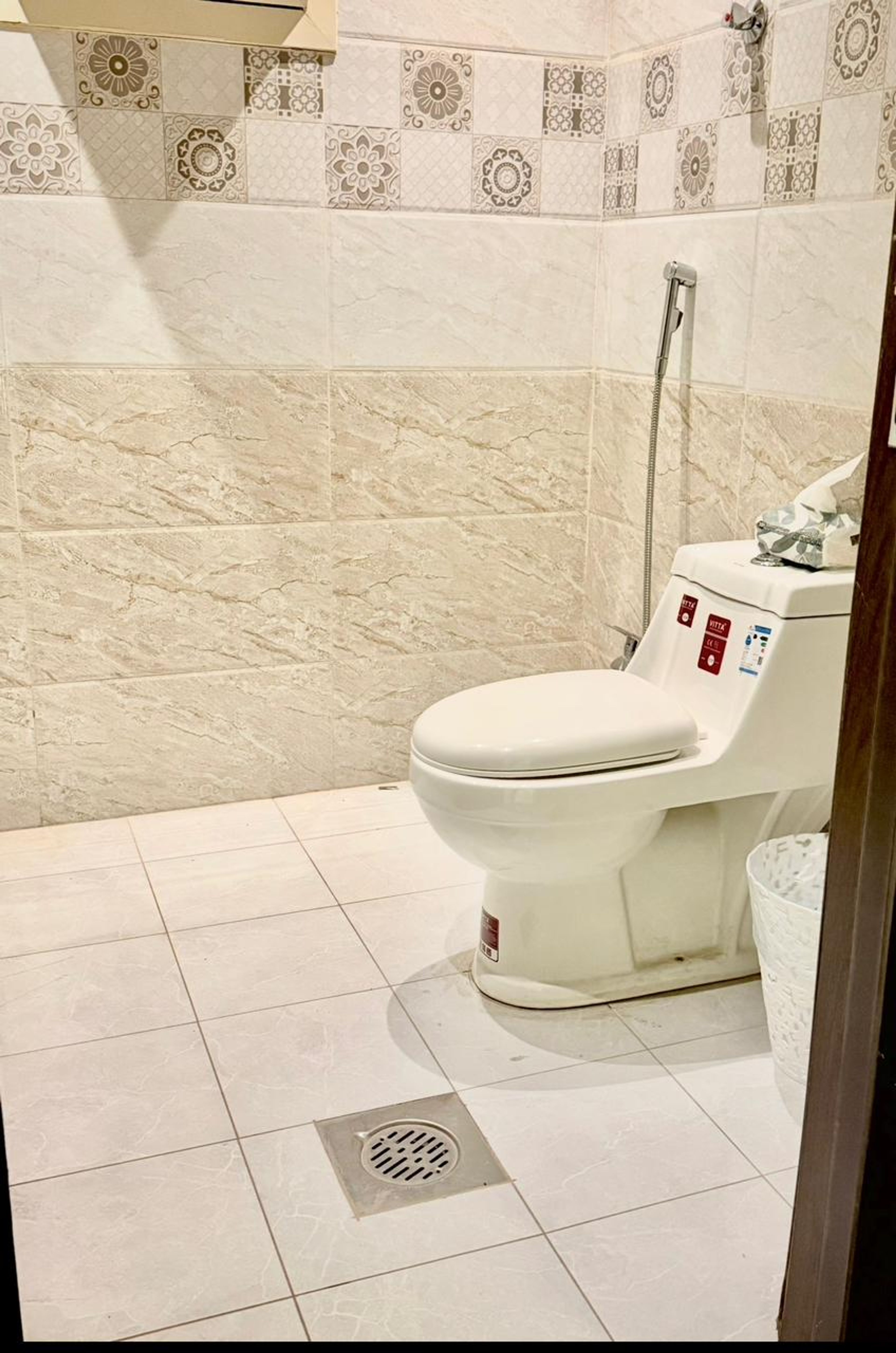 https://img.gathern.co/1024x0/1/hQU6fUUaR0dKXt1cFJ5JbDdIm2kgYL-G.jpeg