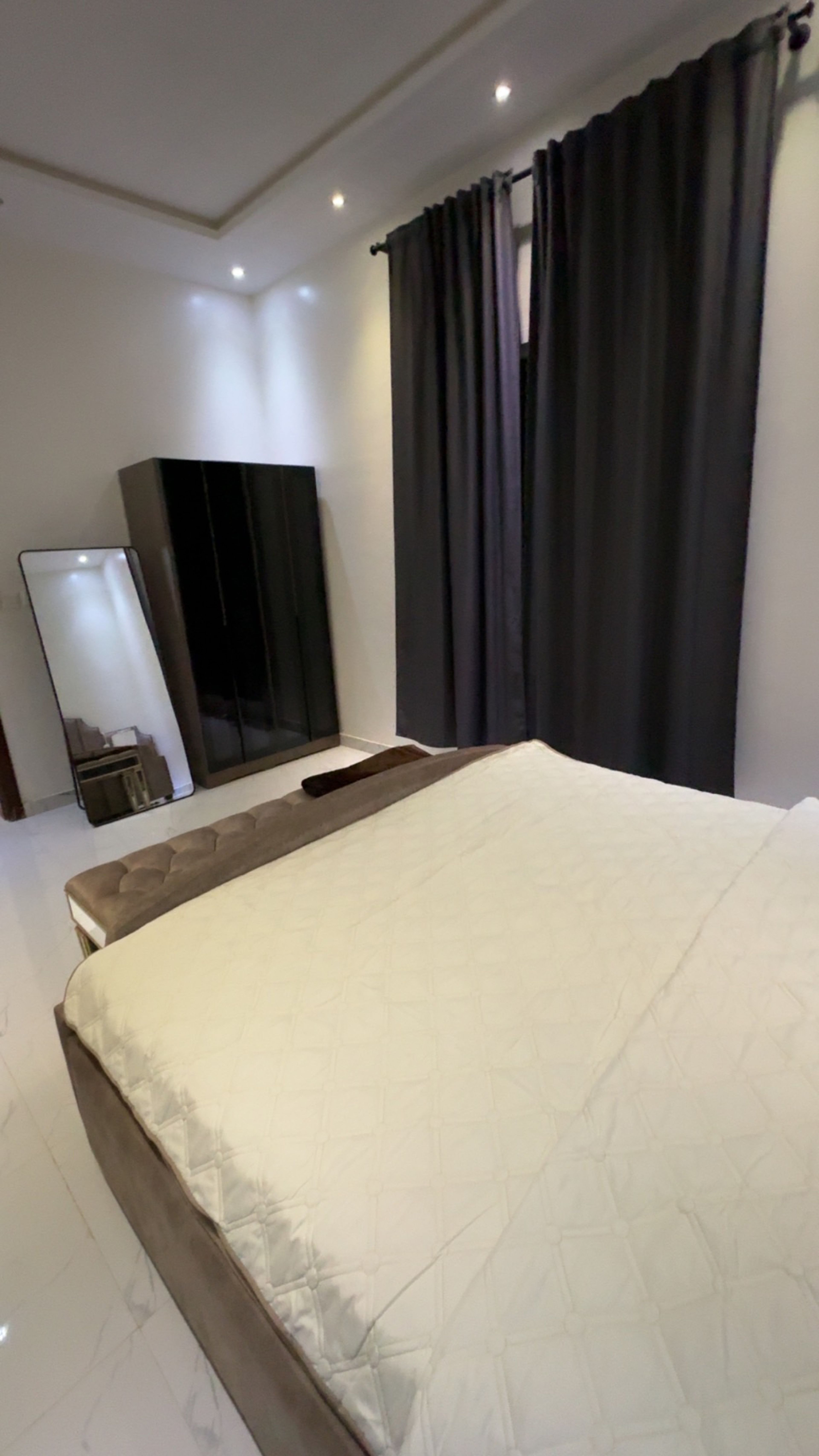 https://img.gathern.co/1400x0/1/hfLuv53tdyxmugJEhKpLycT4YGph6Lpd.jpg
