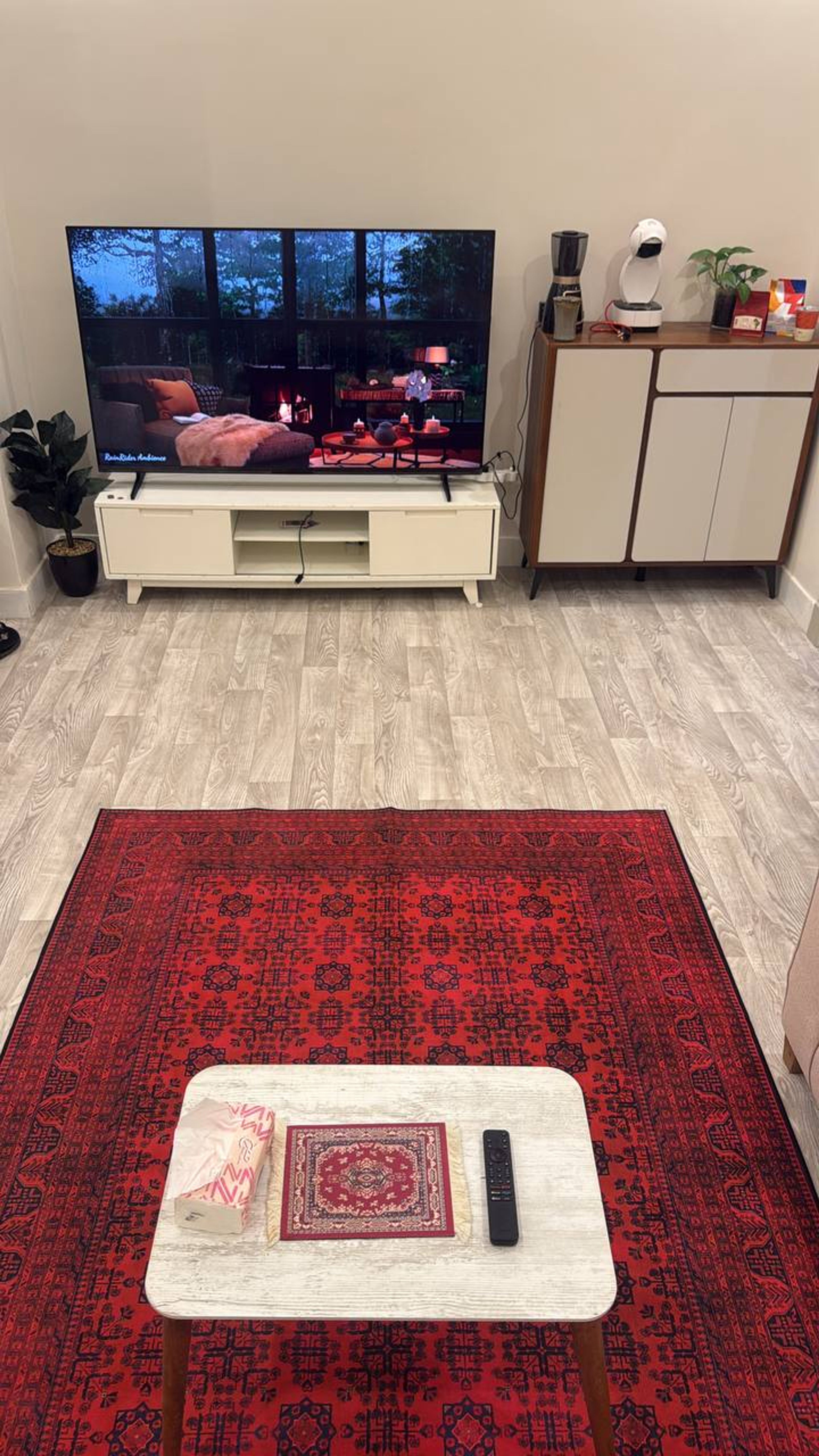https://img.gathern.co/1400x0/1/iTDI-C_bMgWj809z9Kdp4zR63TZOe1fv.jpg