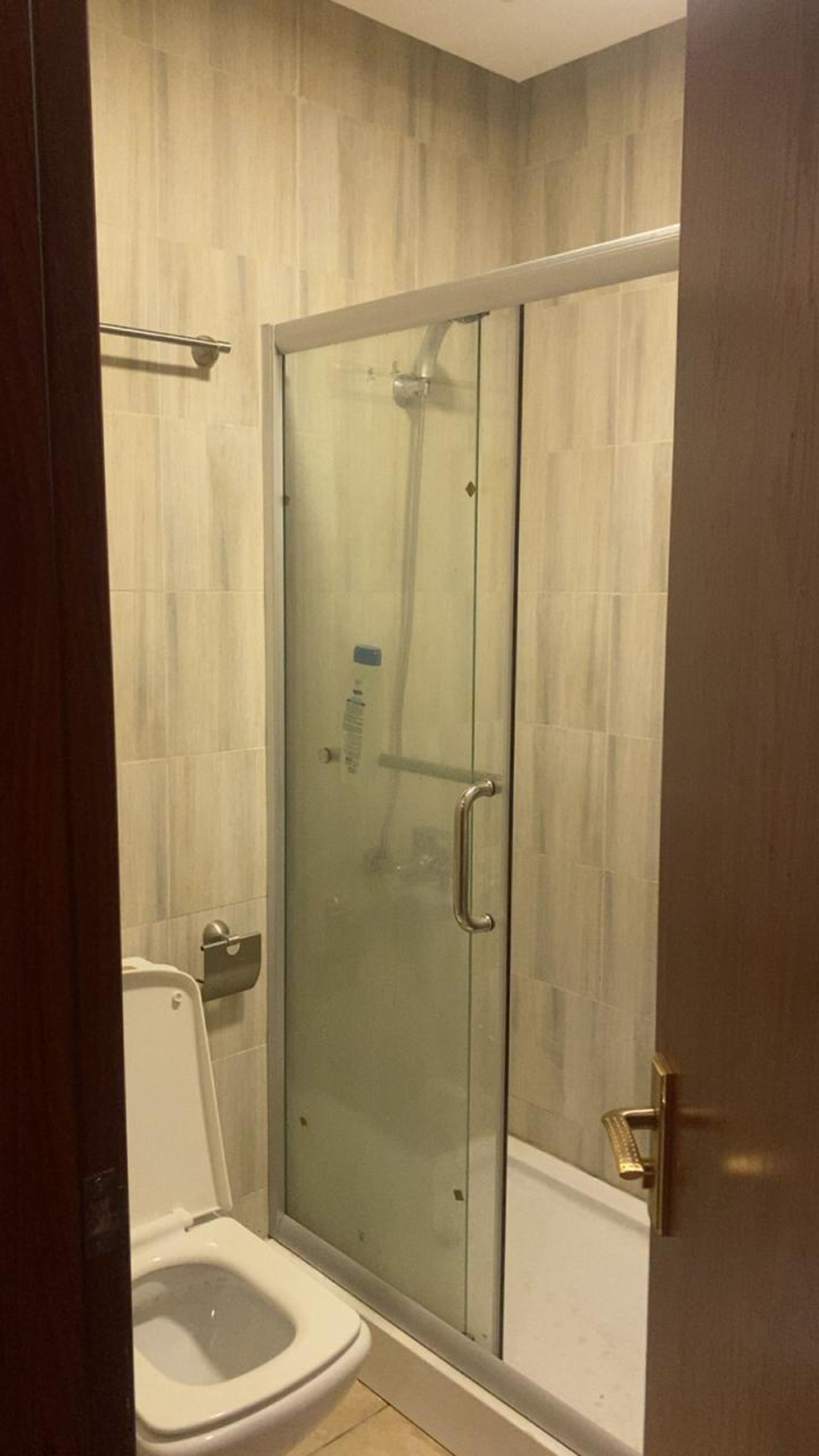 https://img.gathern.co/1400x0/1/in17TiCp92-gNch-fVrzyhxfVgDNqQGw.jpeg