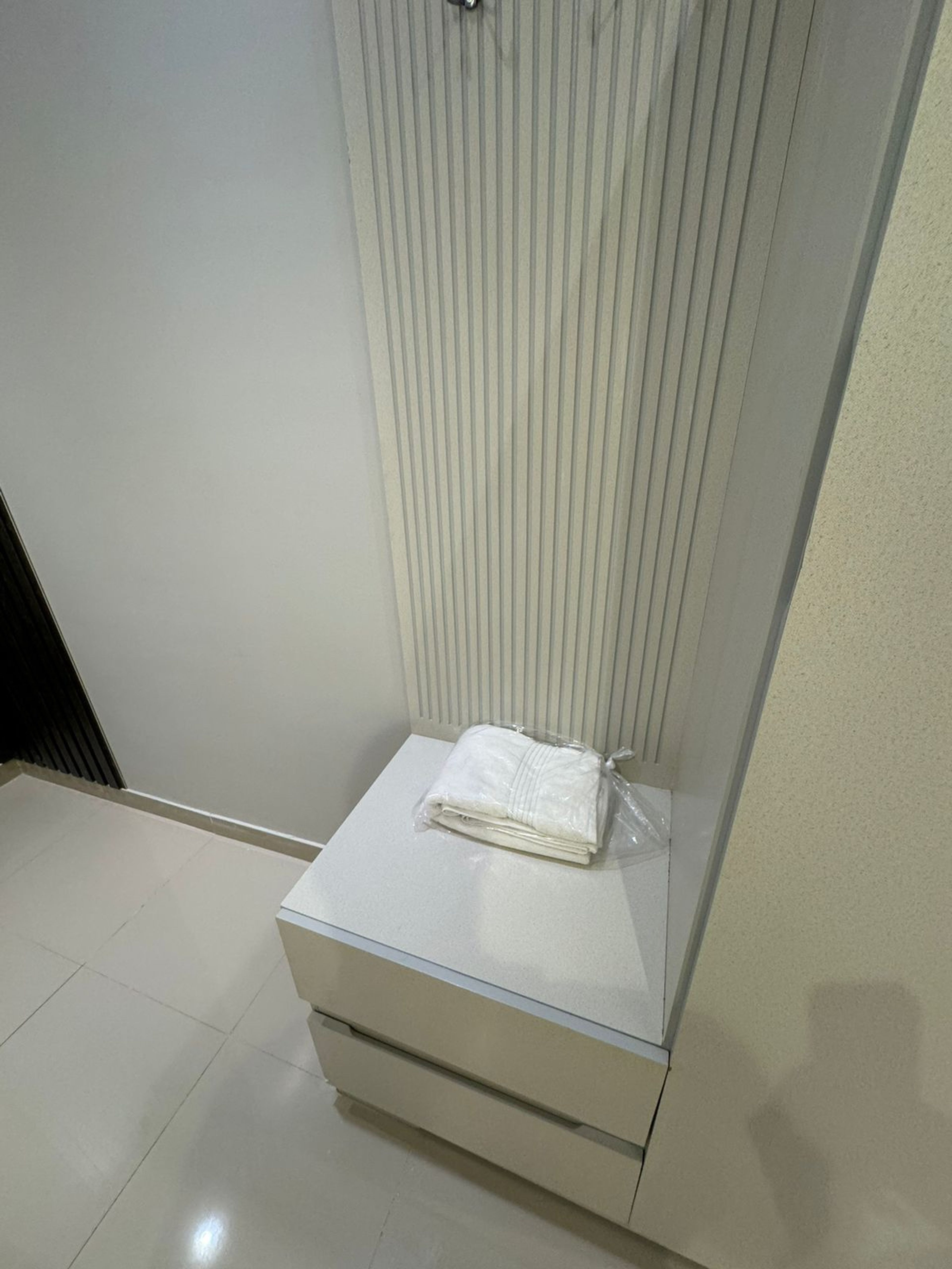 https://img.gathern.co/1400x0/1/ioBTPuwD3sIuw5rnyTENQPrqZuyvtz57.jpg