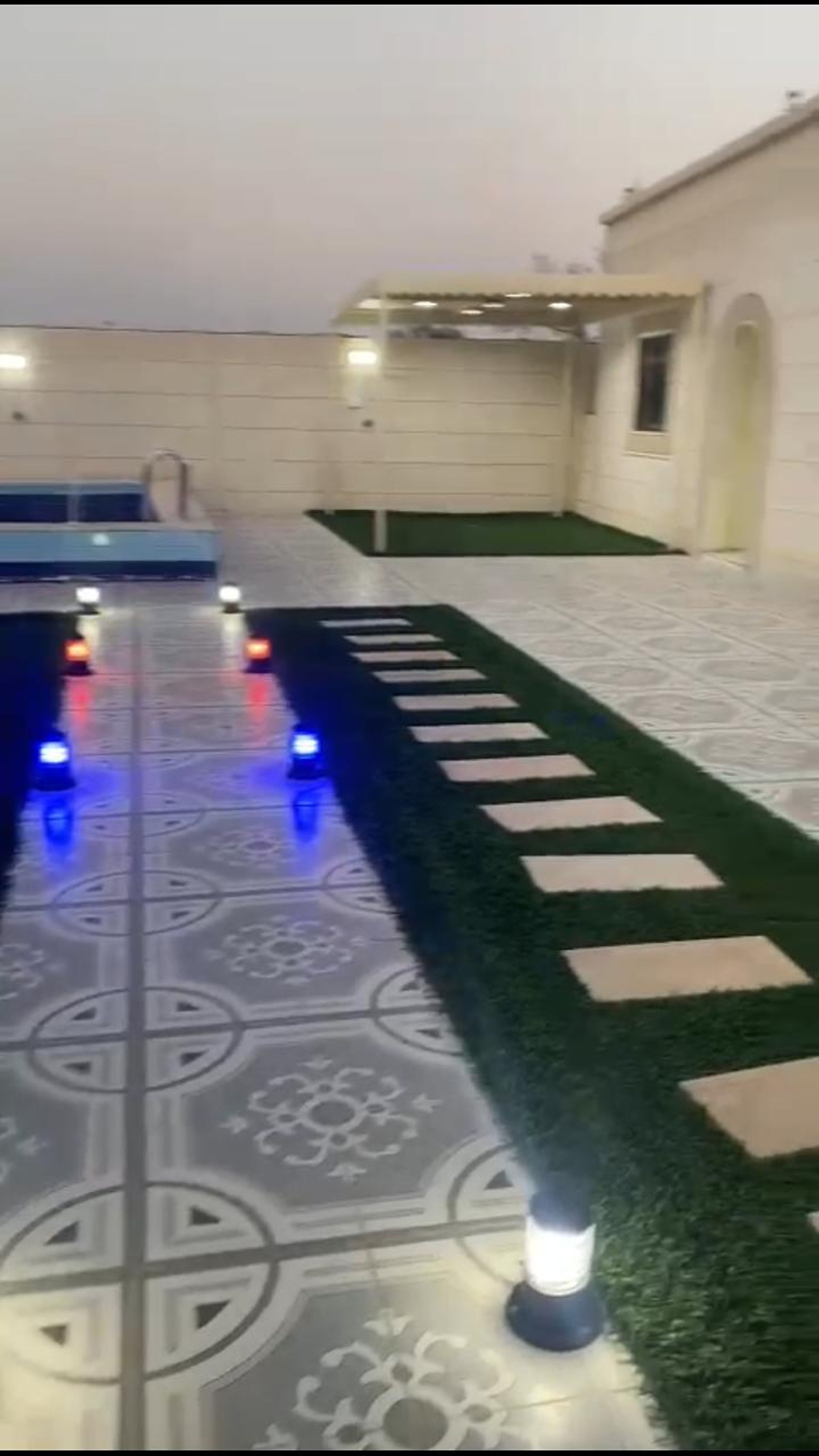 https://img.gathern.co/1400x0/1/j3DjnTAM1TNqfojDA-9BaNdUcCIKG8Pe.jpeg