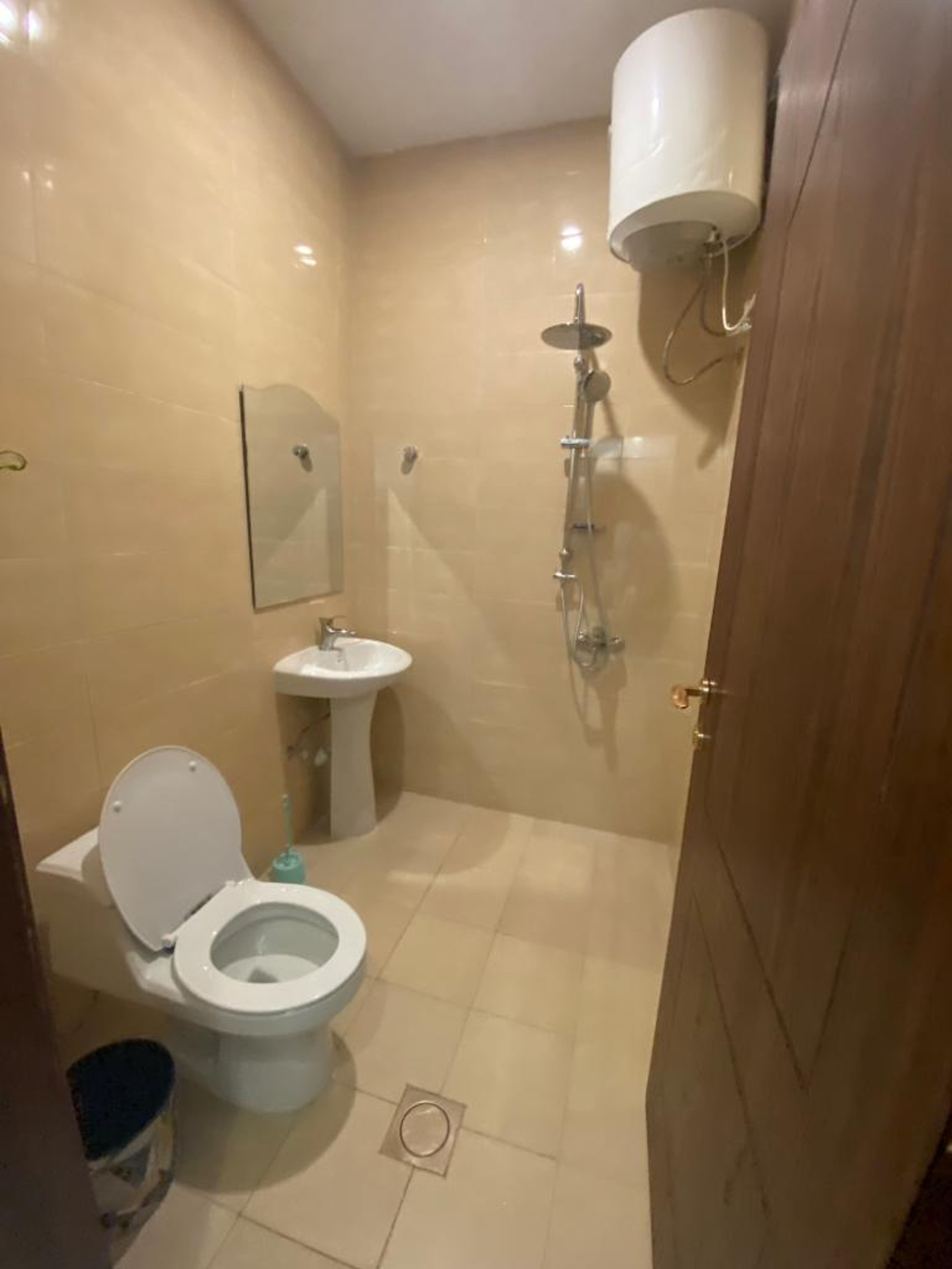 https://img.gathern.co/1400x0/1/j5JPxaTGTZ1NdeaJiRJworEH98OLe4i6.jpeg