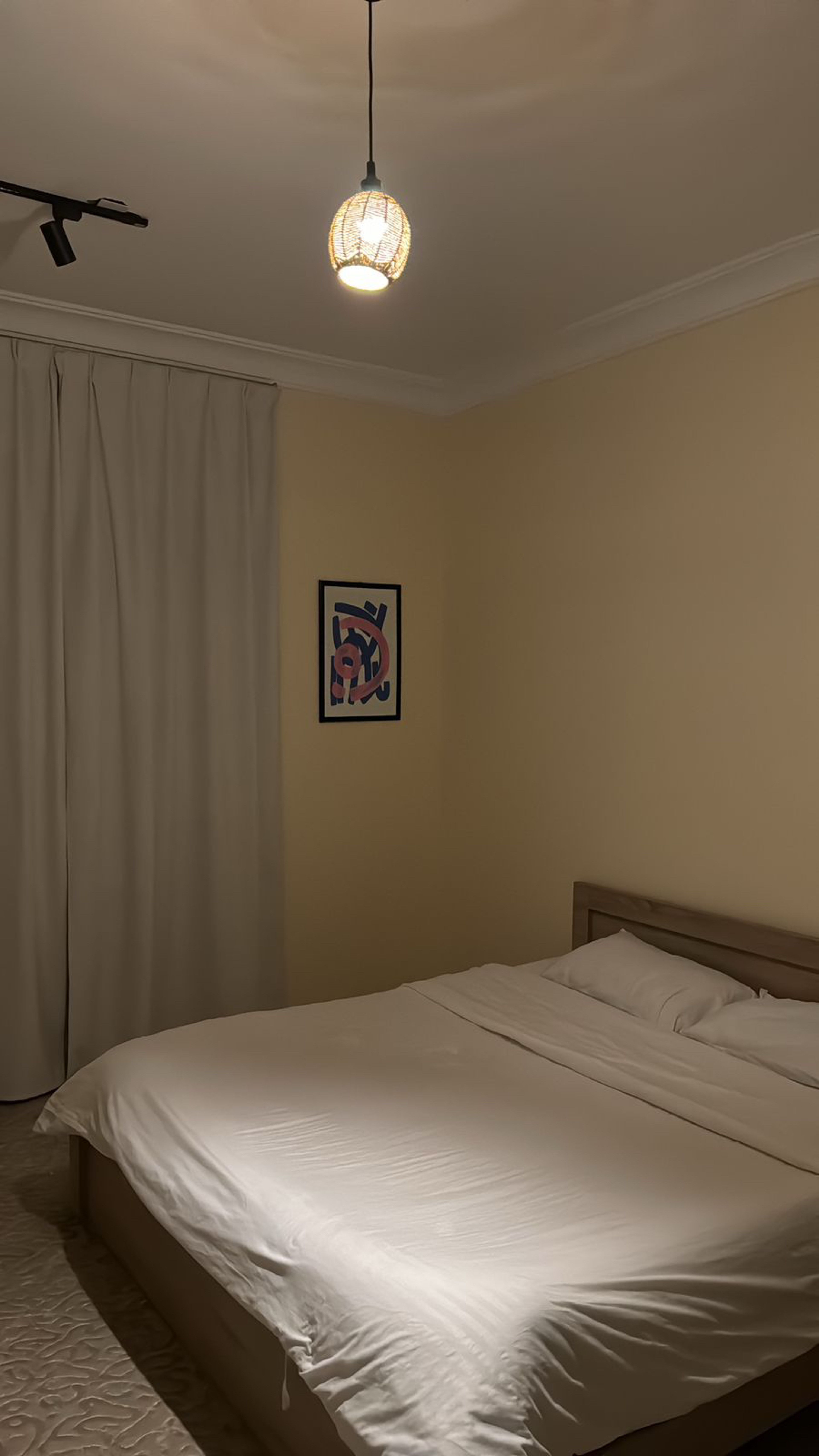 https://img.gathern.co/1400x0/1/jE7KpBz74j1HkzezWekBpjMAb2sp4LFP.jpg