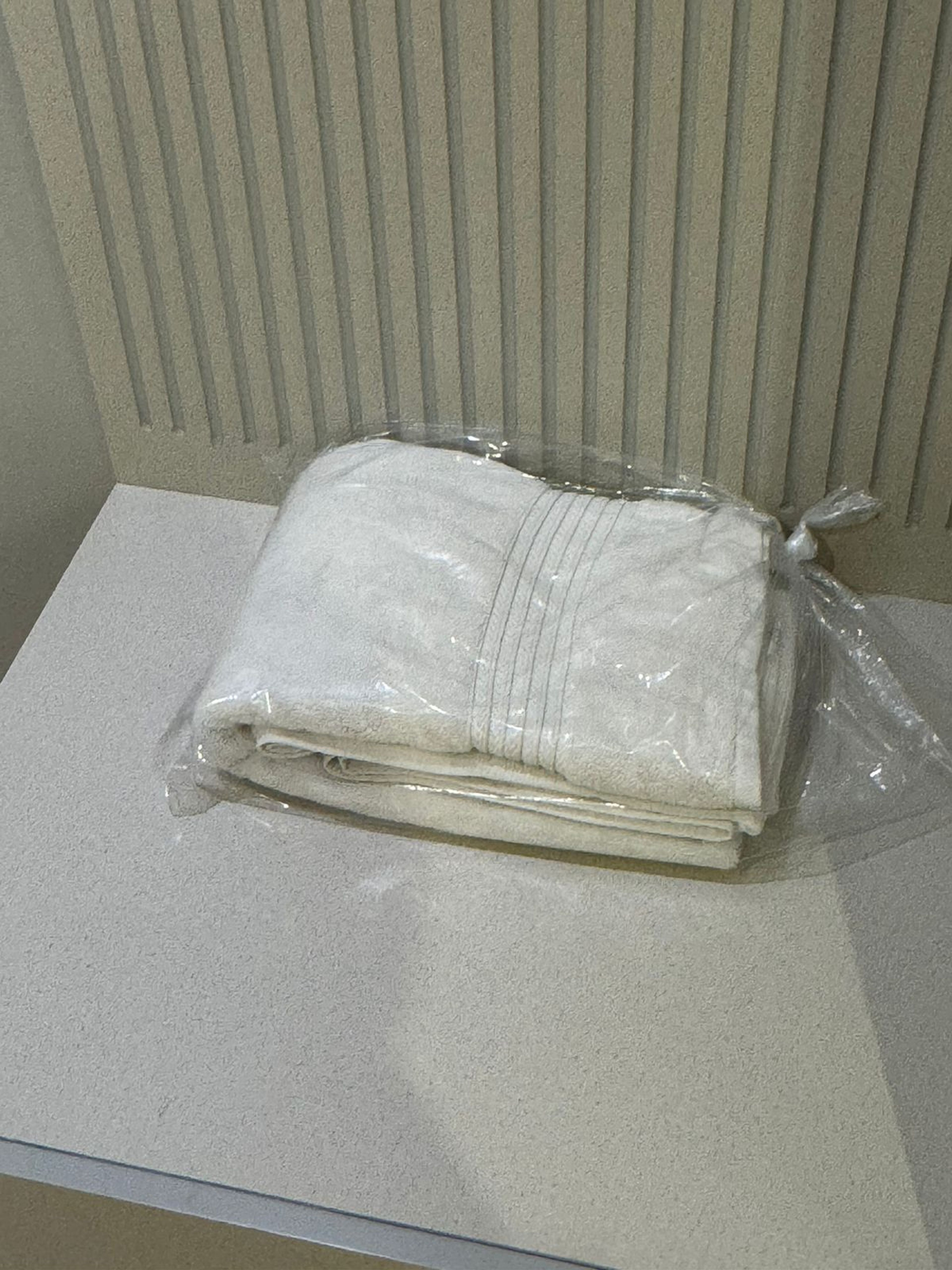 https://img.gathern.co/1024x0/1/j_sy8slnAXkUgOz6pVB2xtCXSkDbguBi.jpg