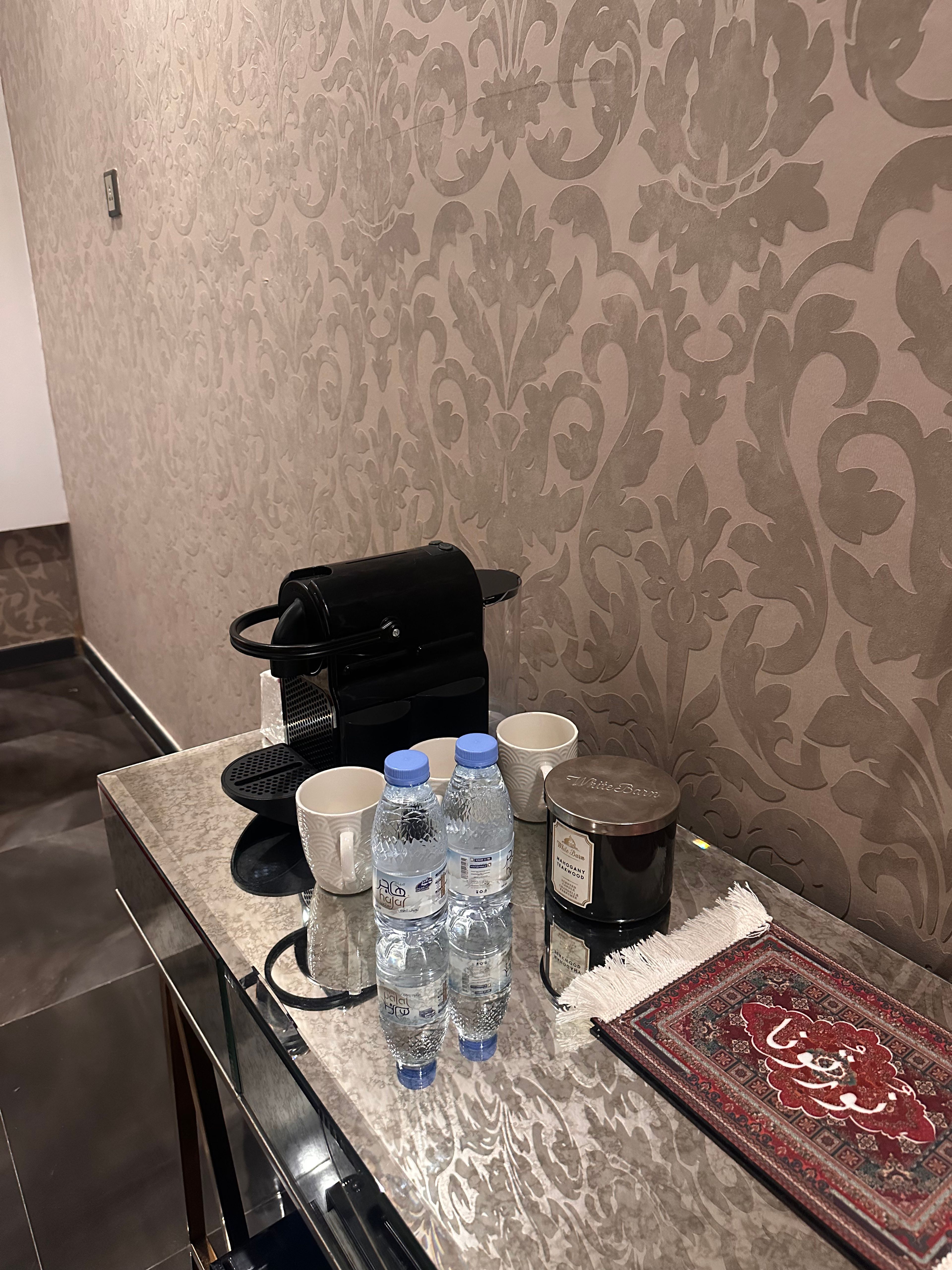 https://img.gathern.co/1400x0/1/jadwkFuMcK2QXftYu4VCaEJaPtWNP-MF.jpg