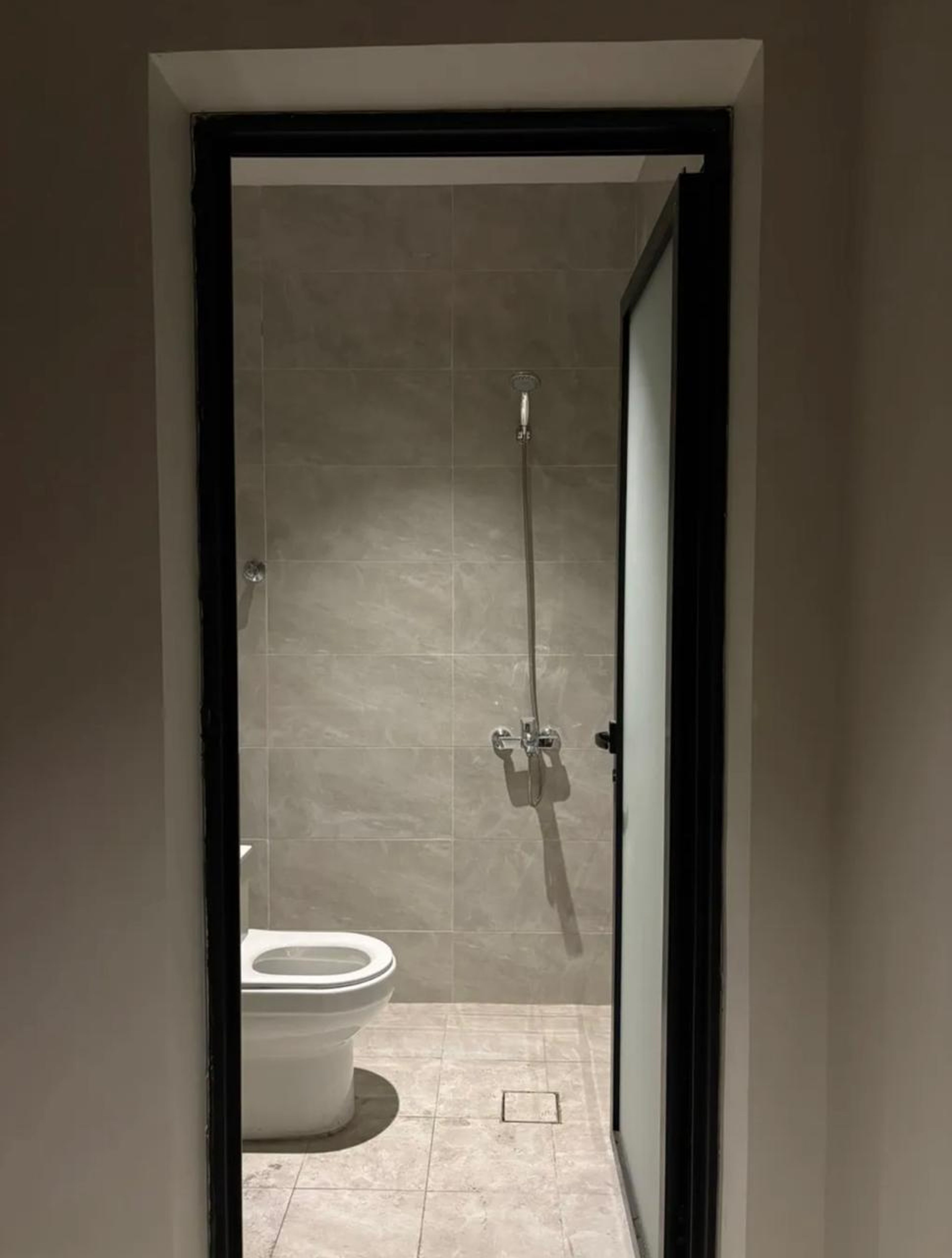 https://img.gathern.co/1024x0/1/jgYK-KtAKR89HbBnLG_-SBZy6Tn27k8p.jpeg