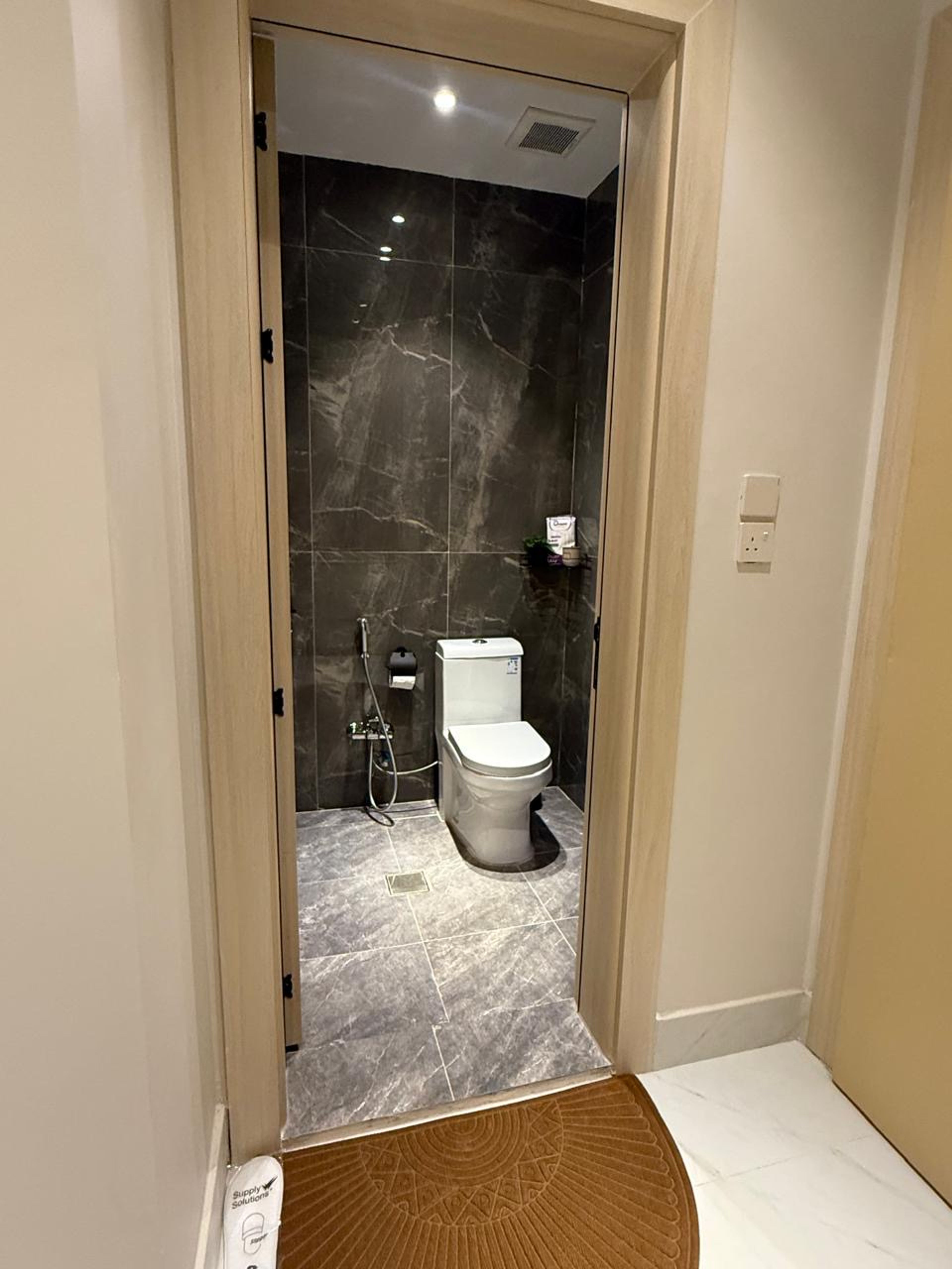 https://img.gathern.co/1400x0/1/jlraV4oPs-xa1fu4bJ86Nok52o7XQs55.jpg