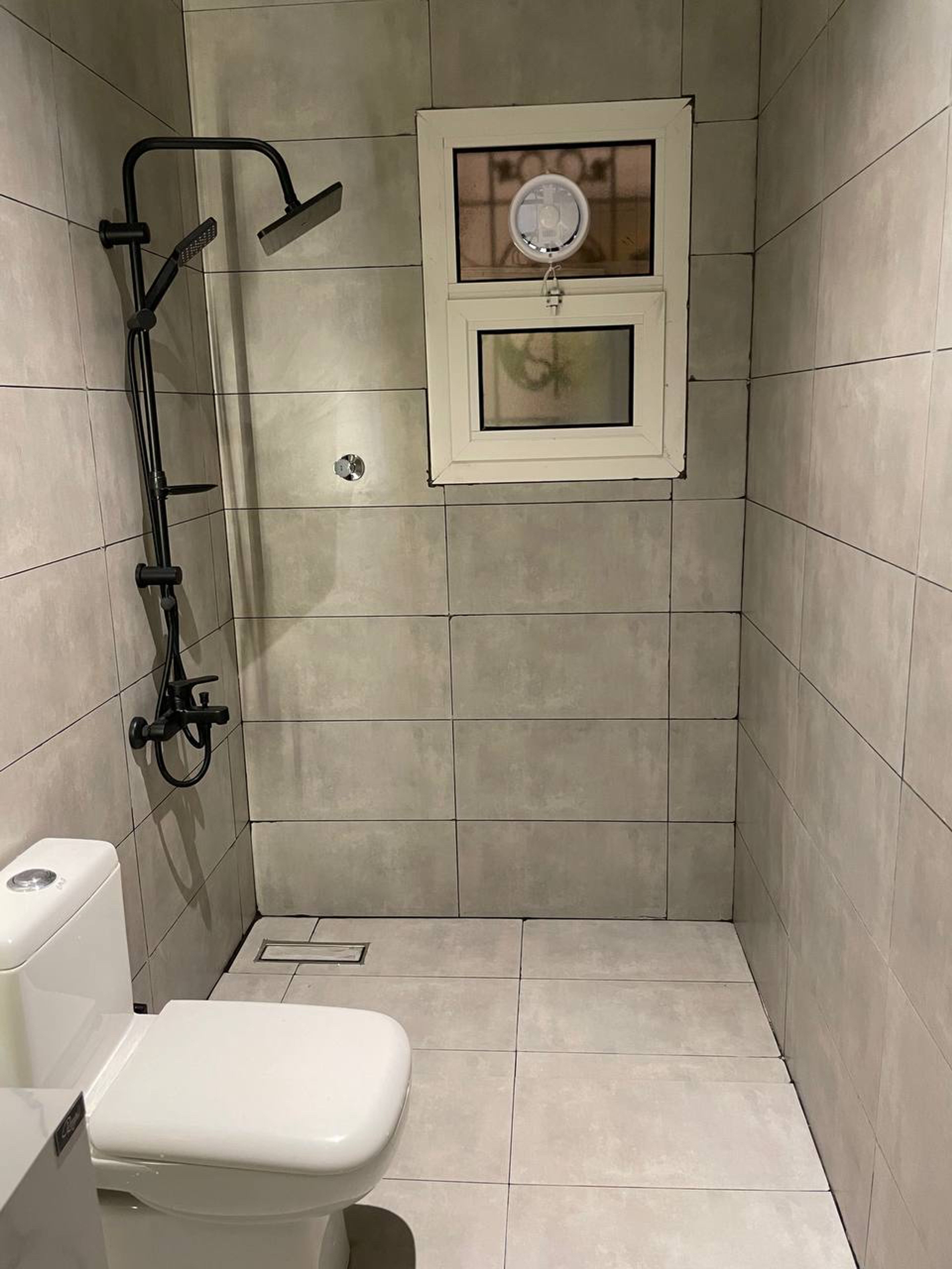 https://img.gathern.co/1024x0/1/kJUz1U6AO3spsy-URoVdesUaxWB-Jd4s.jpeg