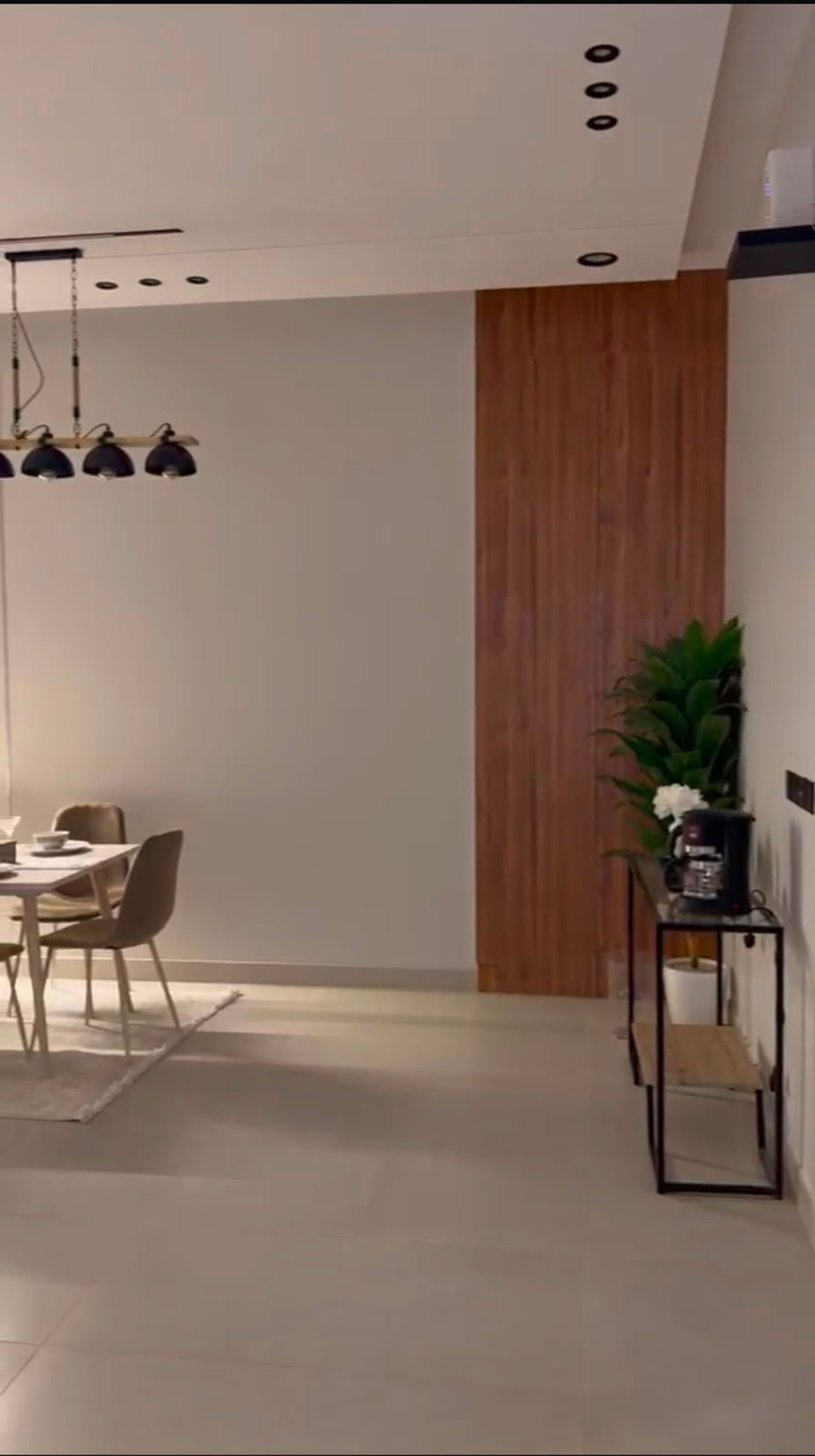 https://img.gathern.co/1400x0/1/kRFJSDD7d2Cj0Cotmt_kIGSh8zs7g8Tu.jpeg