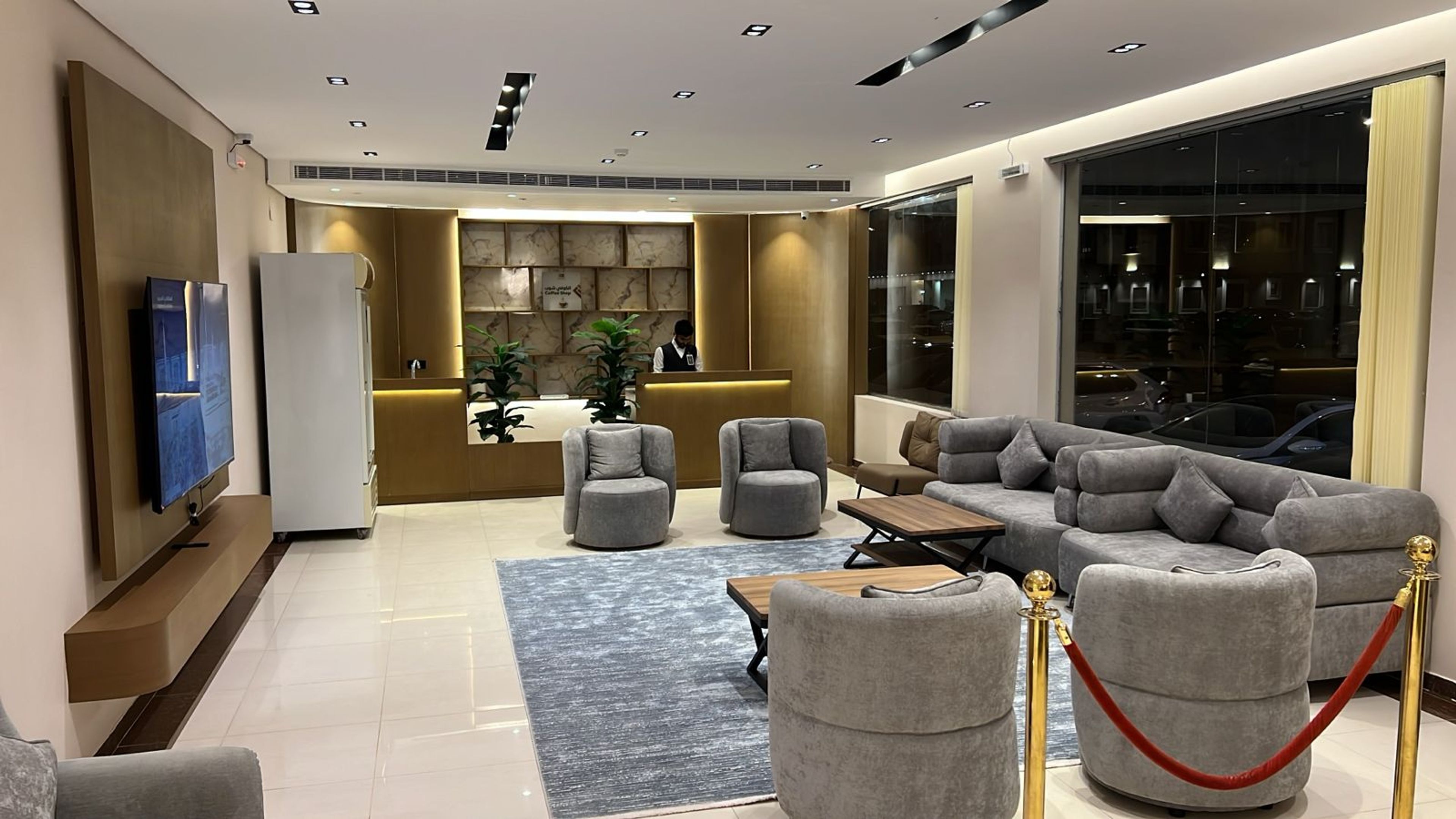 https://img.gathern.co/1024x0/1/kSlycinDTUxyok8ExfkW-6-d1AvhbYOM.jpg