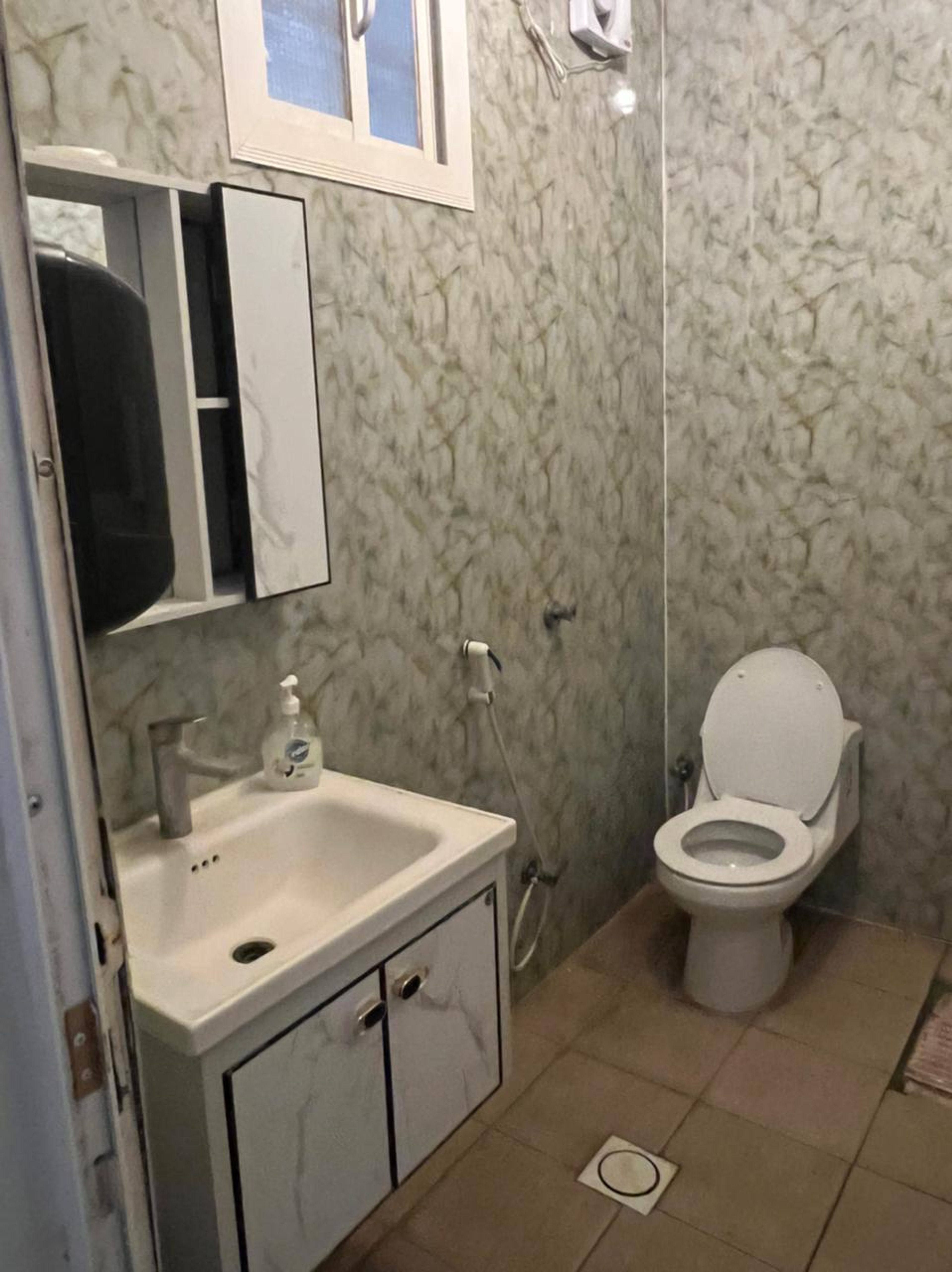 https://img.gathern.co/1400x0/1/kcfqsTGtPB0N1fVHxCvEk284dNbz029A.jpeg