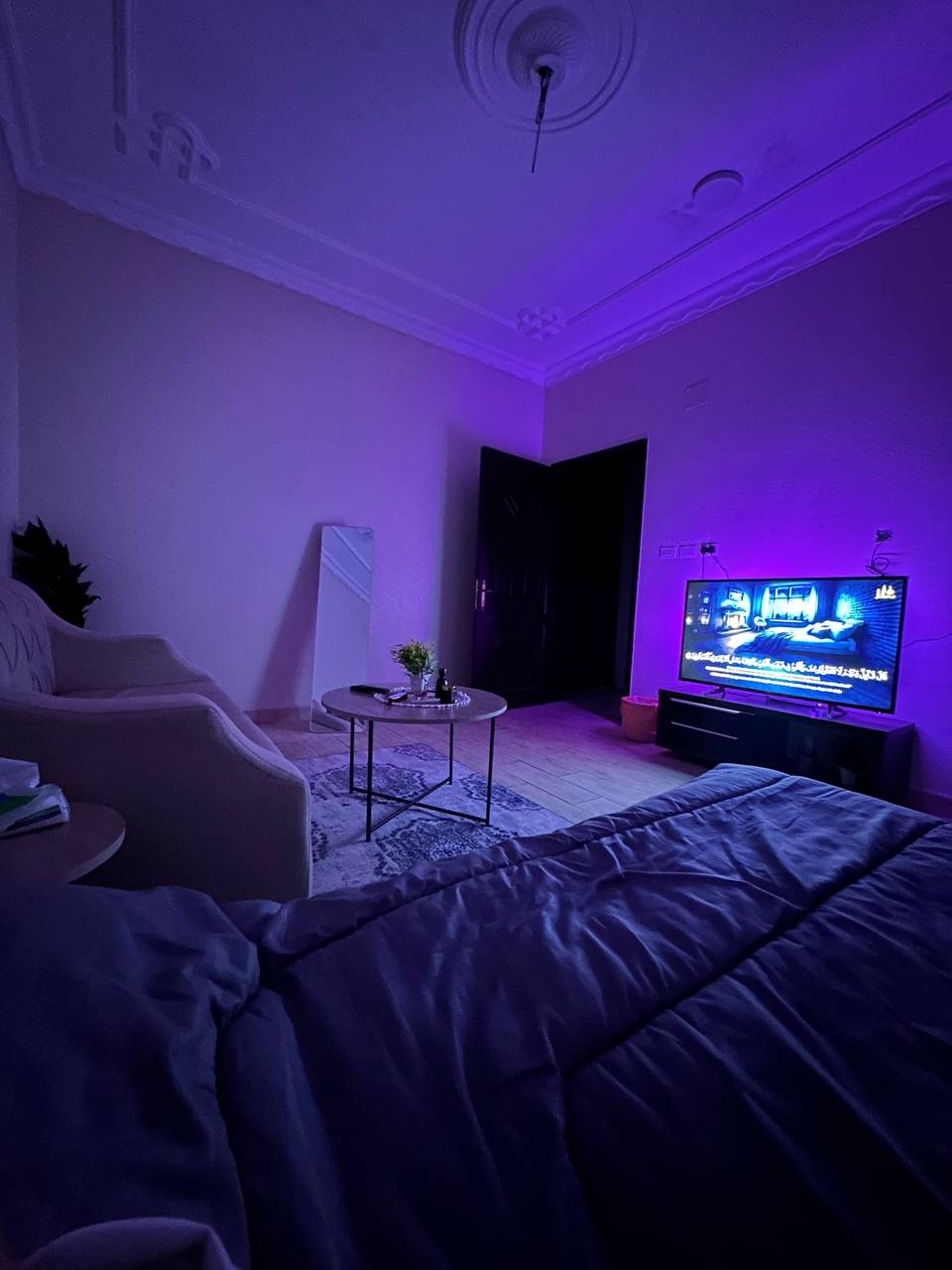https://img.gathern.co/1400x0/1/kp8_1niSUUflbXRkbyJNm_sHp_jdteS7.jpg