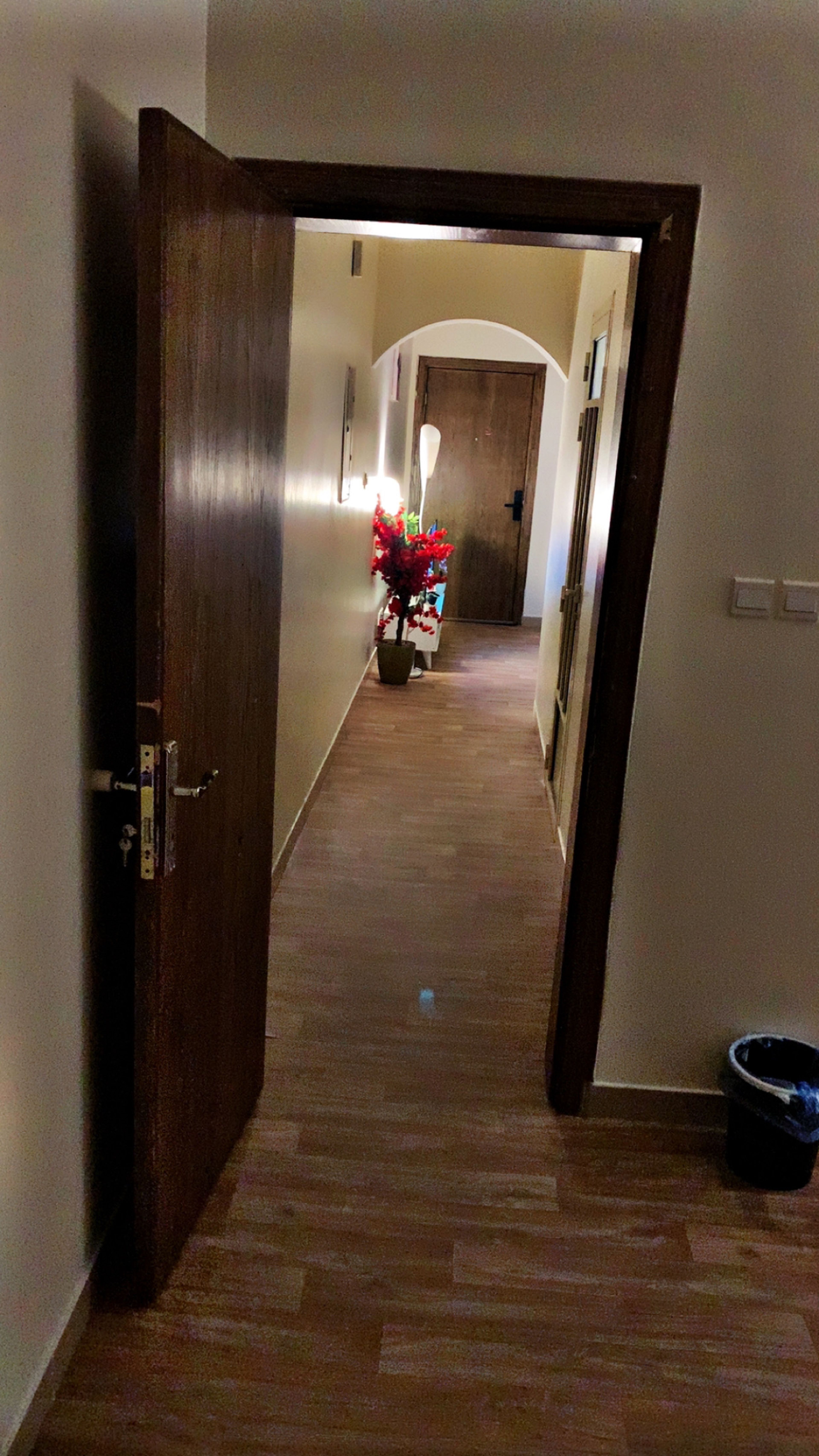 https://img.gathern.co/1400x0/1/kwksiNV_LgbSBc92uDzLaf7vHjOUZslt.jpg