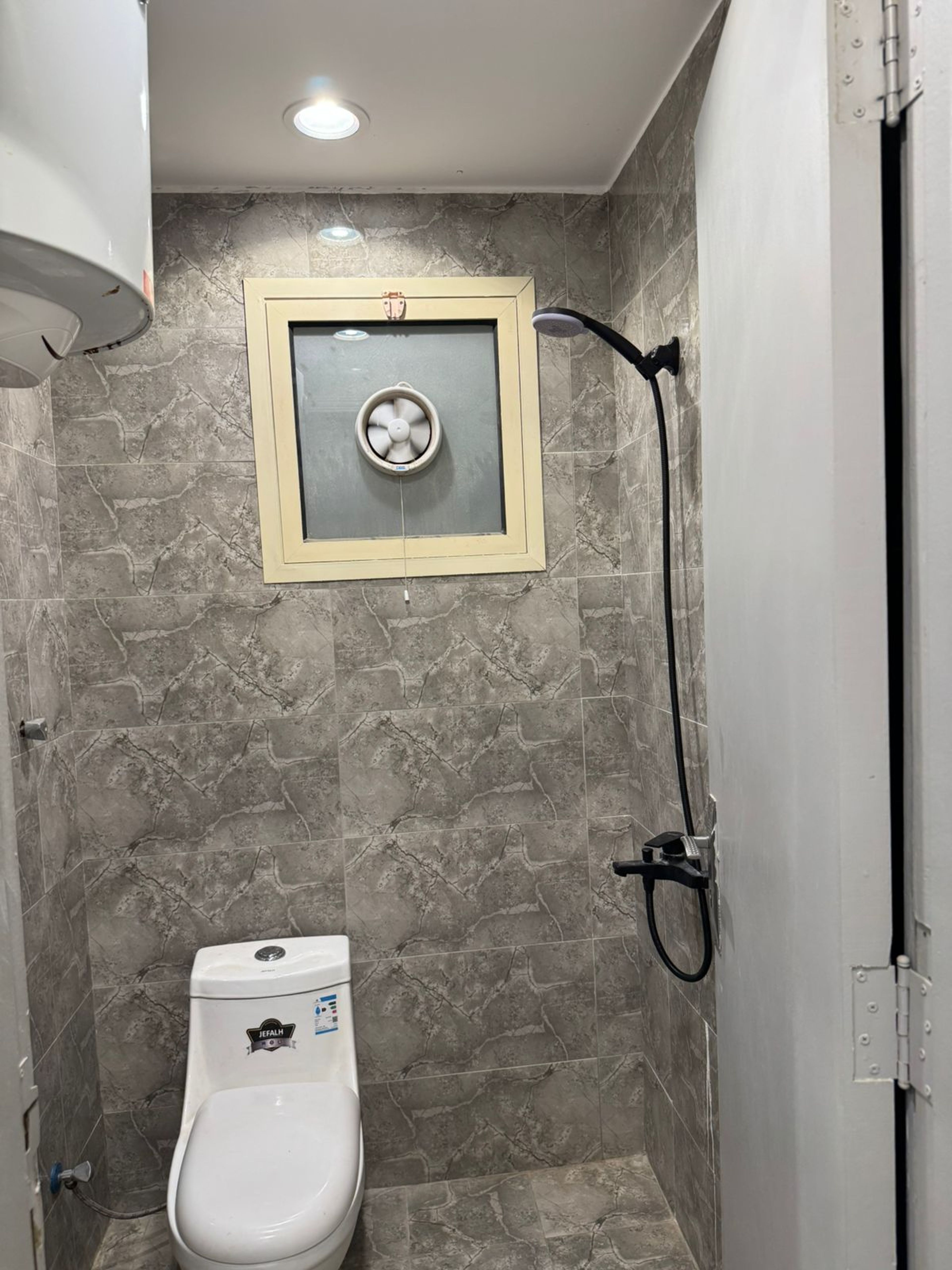 https://img.gathern.co/1024x0/1/lQPd025n4EQMAs6Duqi_N3d7NOjS-Bhk.jpeg
