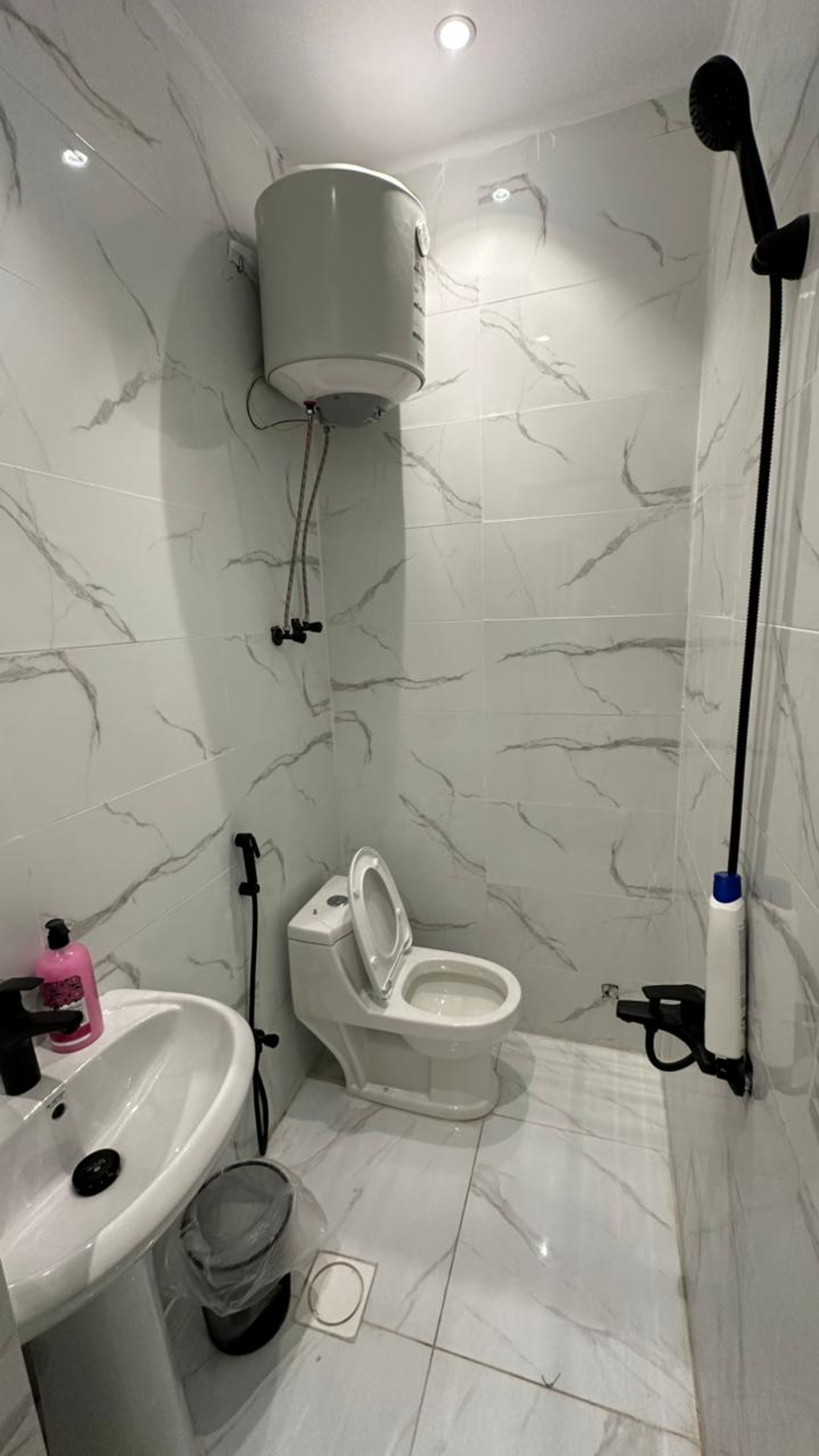 https://img.gathern.co/1400x0/1/lTpCcisde1iAxc49sJXR51CWs3gB4RT8.jpg