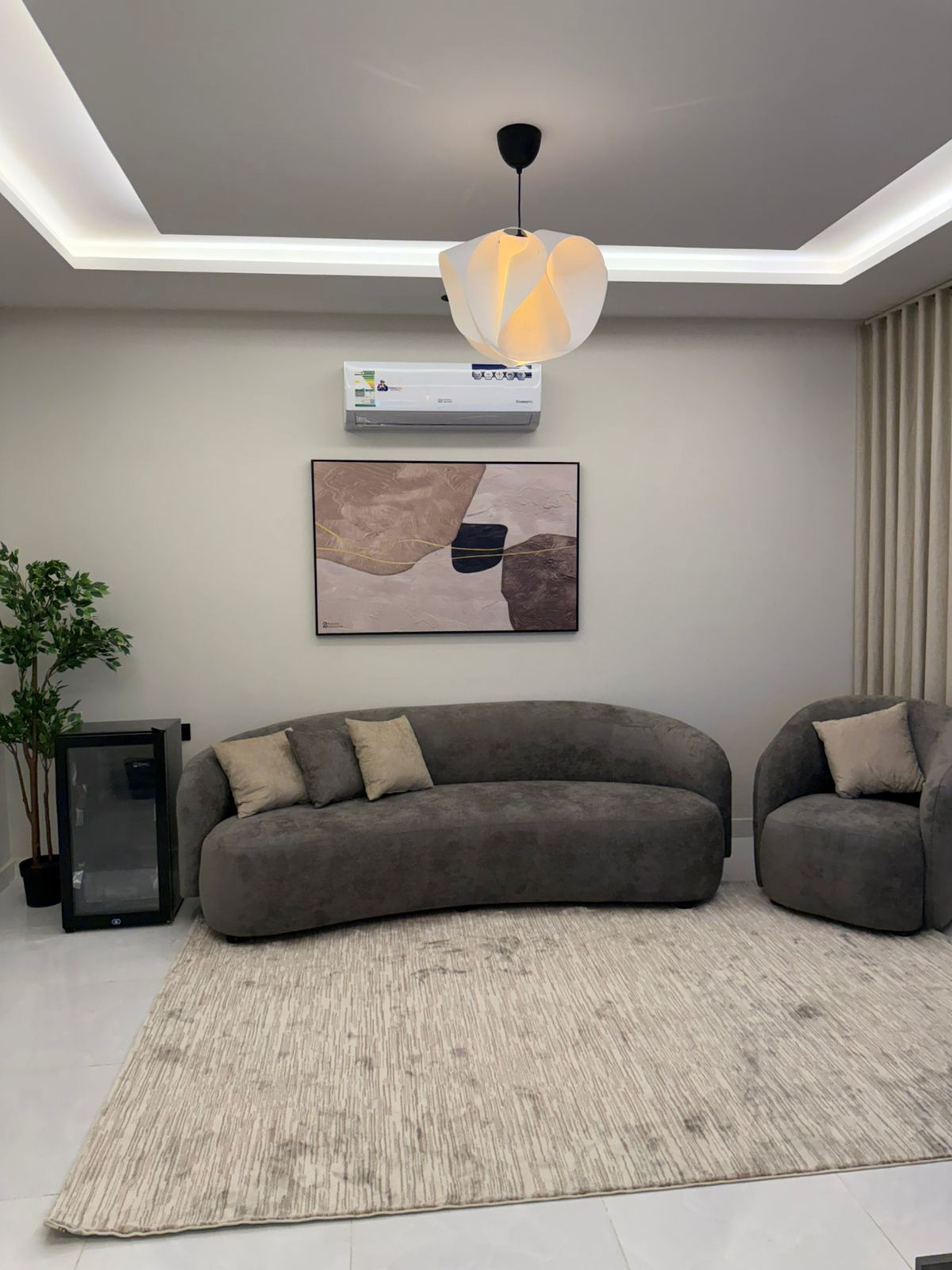 https://img.gathern.co/1400x0/1/mAg81g0sf_wCXnEFPfxuzAeNU-7-sqhm.jpeg
