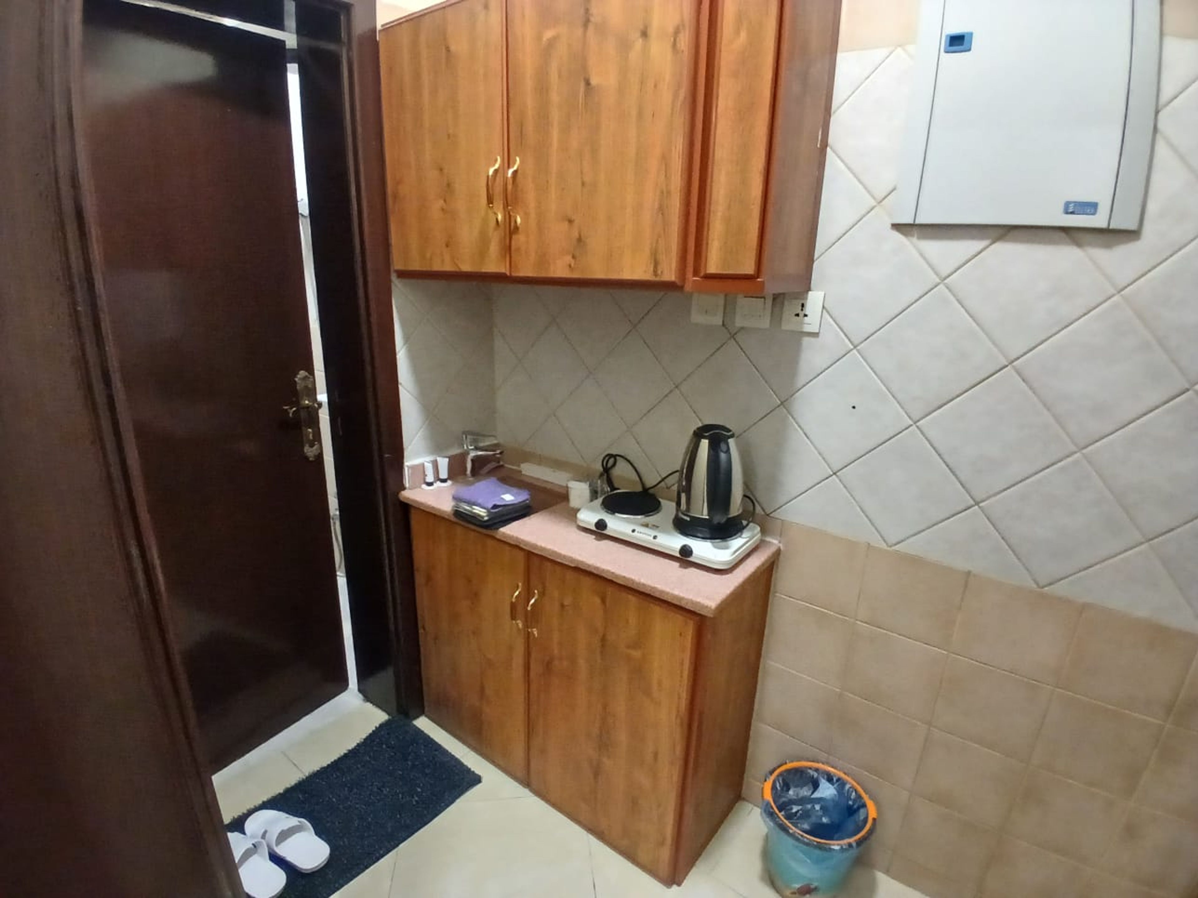 https://img.gathern.co/1400x0/1/mBIVrr3QxdU5mpHdMmQoeOs_HfAGWR3L.jpg