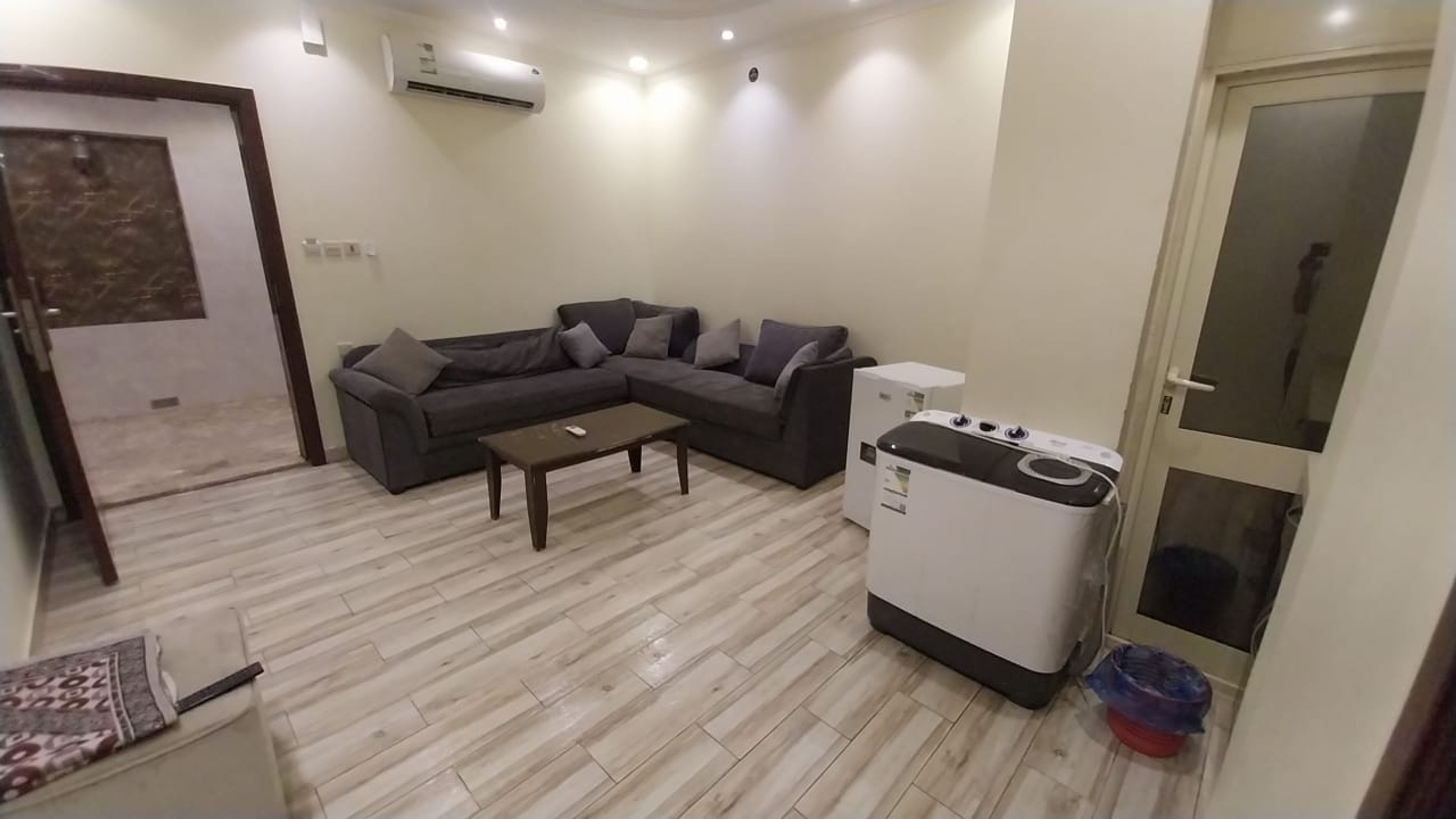 https://img.gathern.co/1400x0/1/mSggpw9gWuNMO0IBN9iN_tCe2fekWYIx.jpg