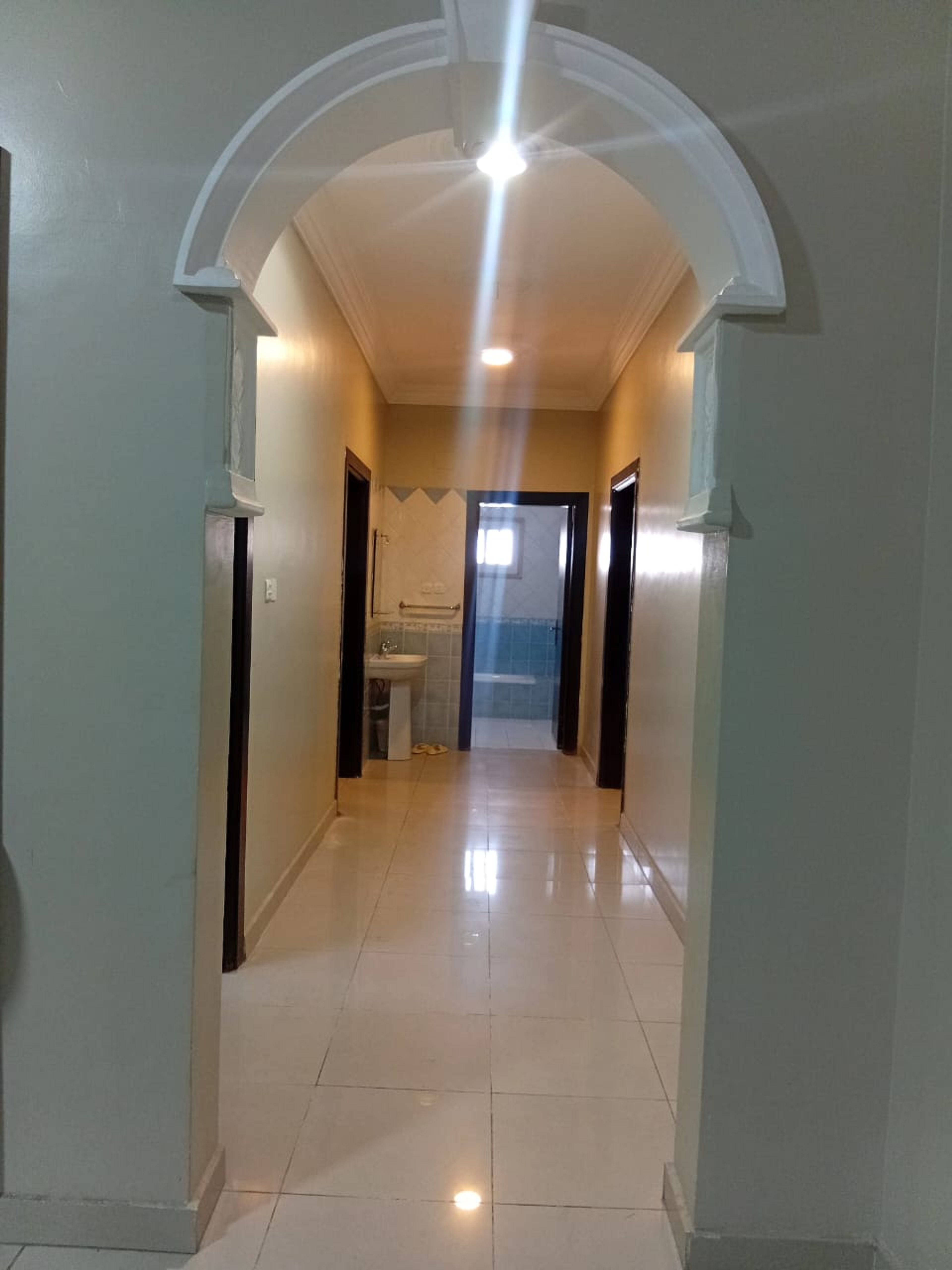 https://img.gathern.co/1400x0/1/mfycNMCilCK1VOSsP_D6SkW7Xa-KEDEh.jpeg