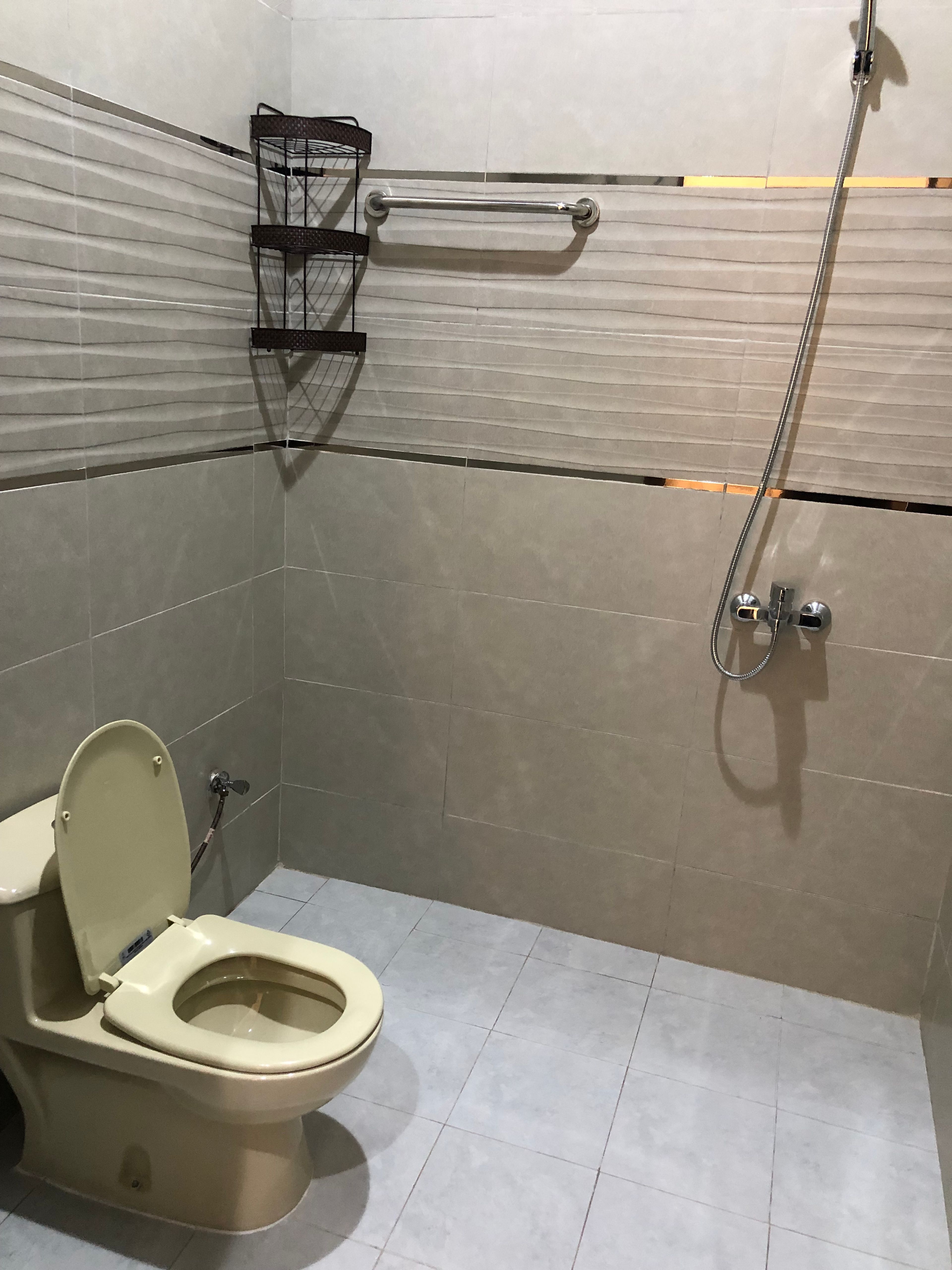 https://img.gathern.co/1400x0/1/miLw2hYsBkhG_qvTlZTdrryVisOknAeI.jpg