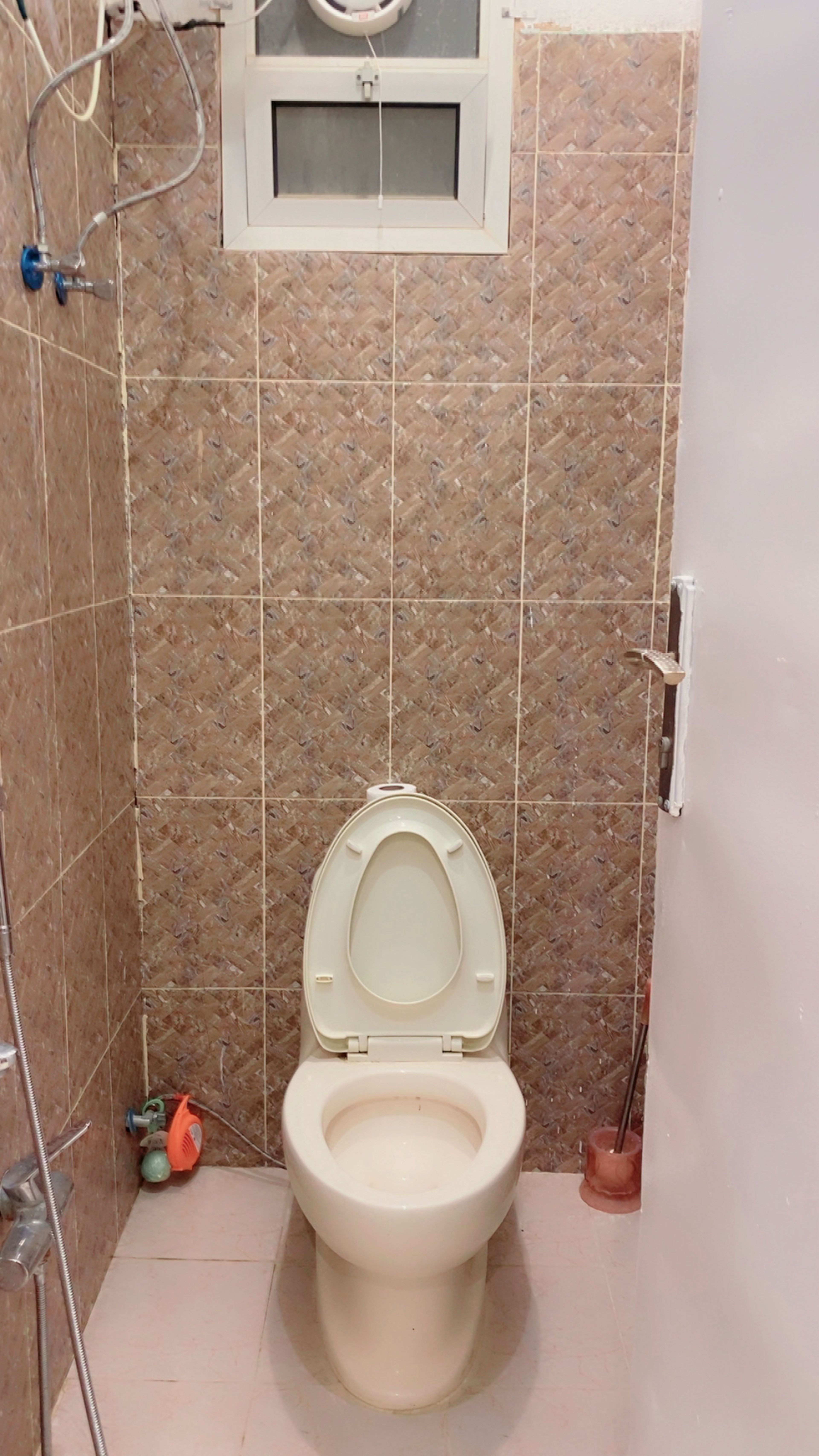 https://img.gathern.co/1400x0/1/mn0IjPQpspAi8jO9xjdiIyx8g-vk8Z5g.jpg