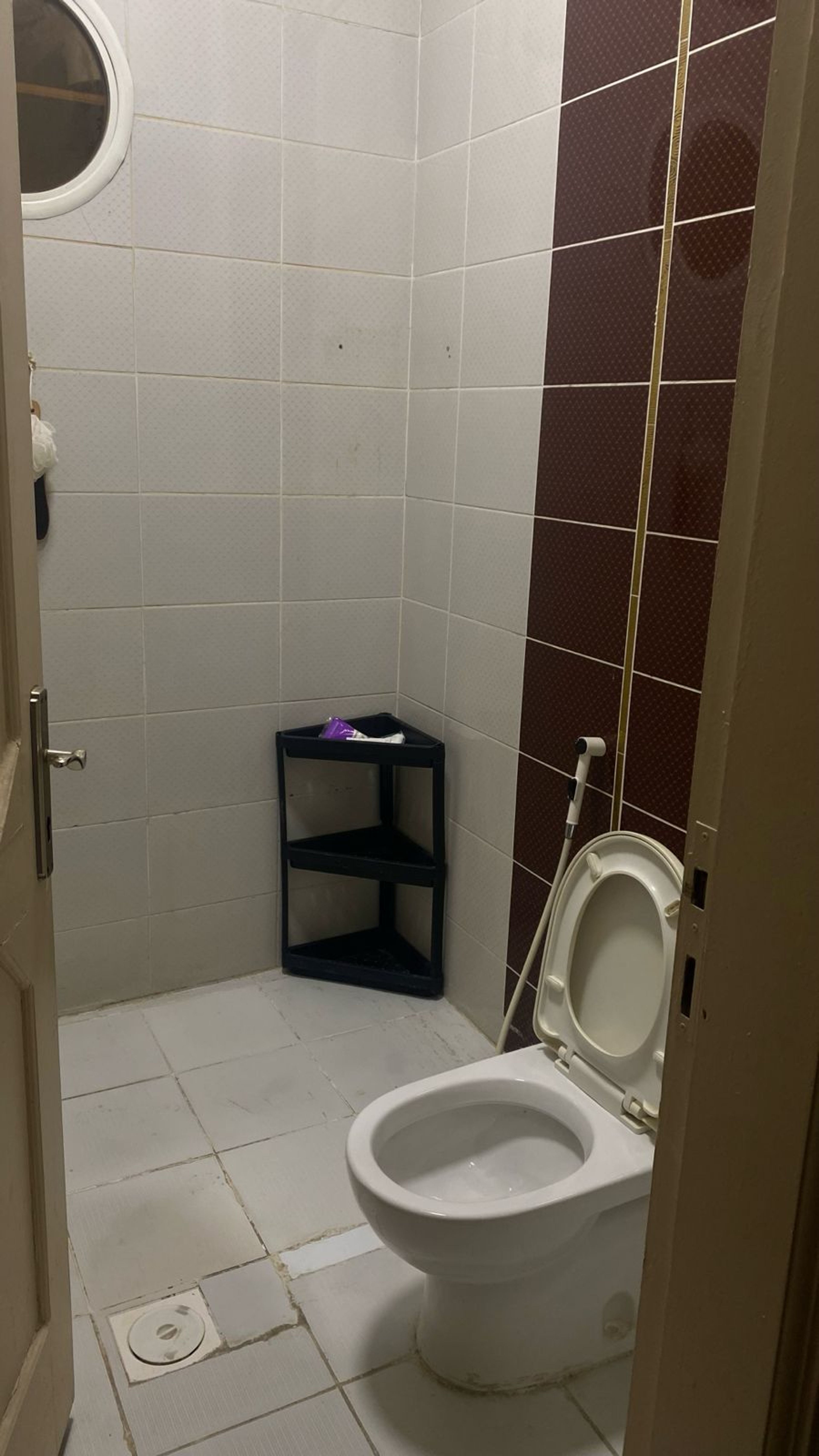 https://img.gathern.co/1400x0/1/mnt_DTF2_uhz7OXXWtroAtiHNJo5gy8_.jpeg