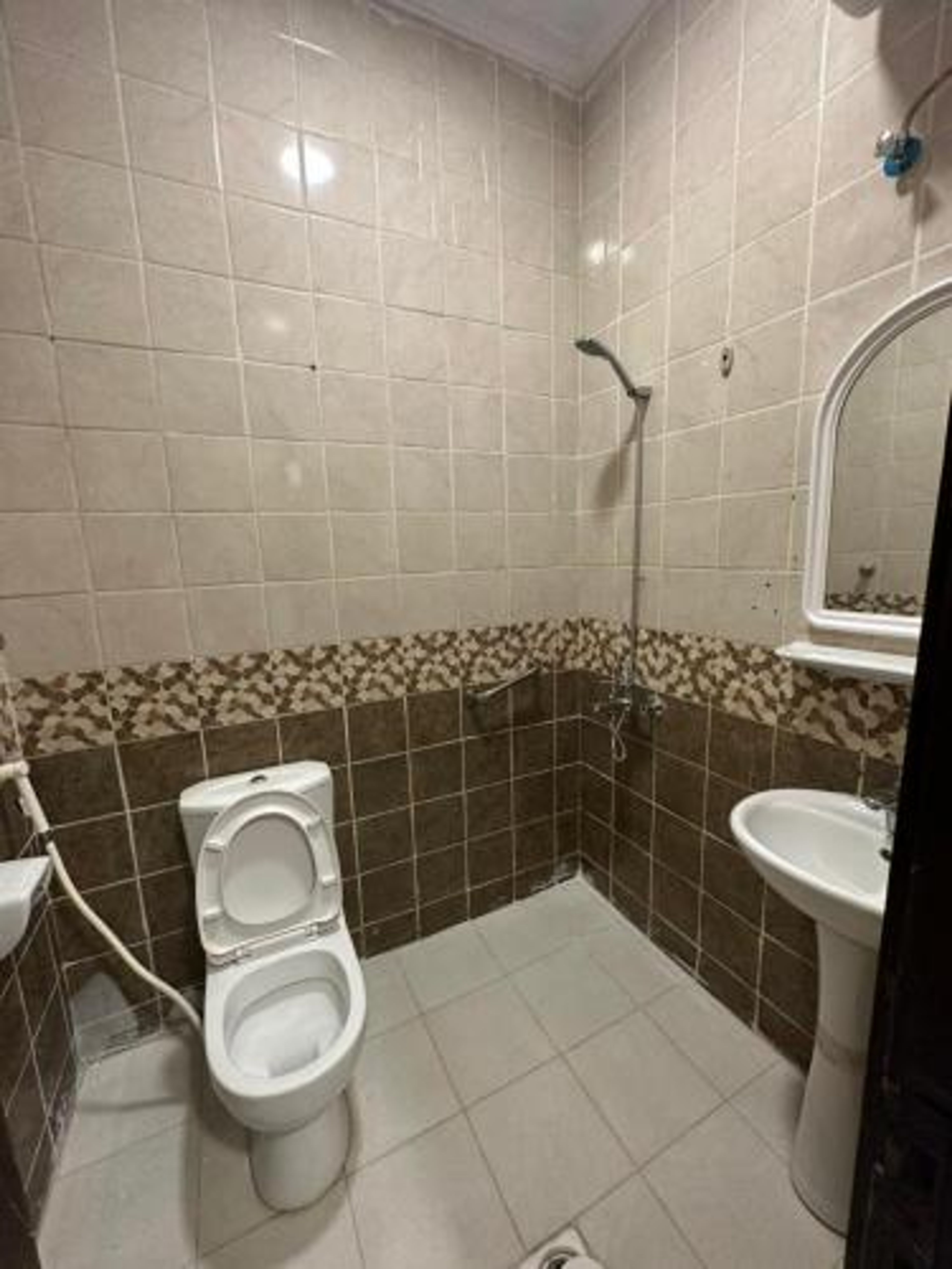 https://img.gathern.co/1400x0/1/mpX0-CxWUmyUNfyaTqaErfFc4sZ5GL-m.jpg