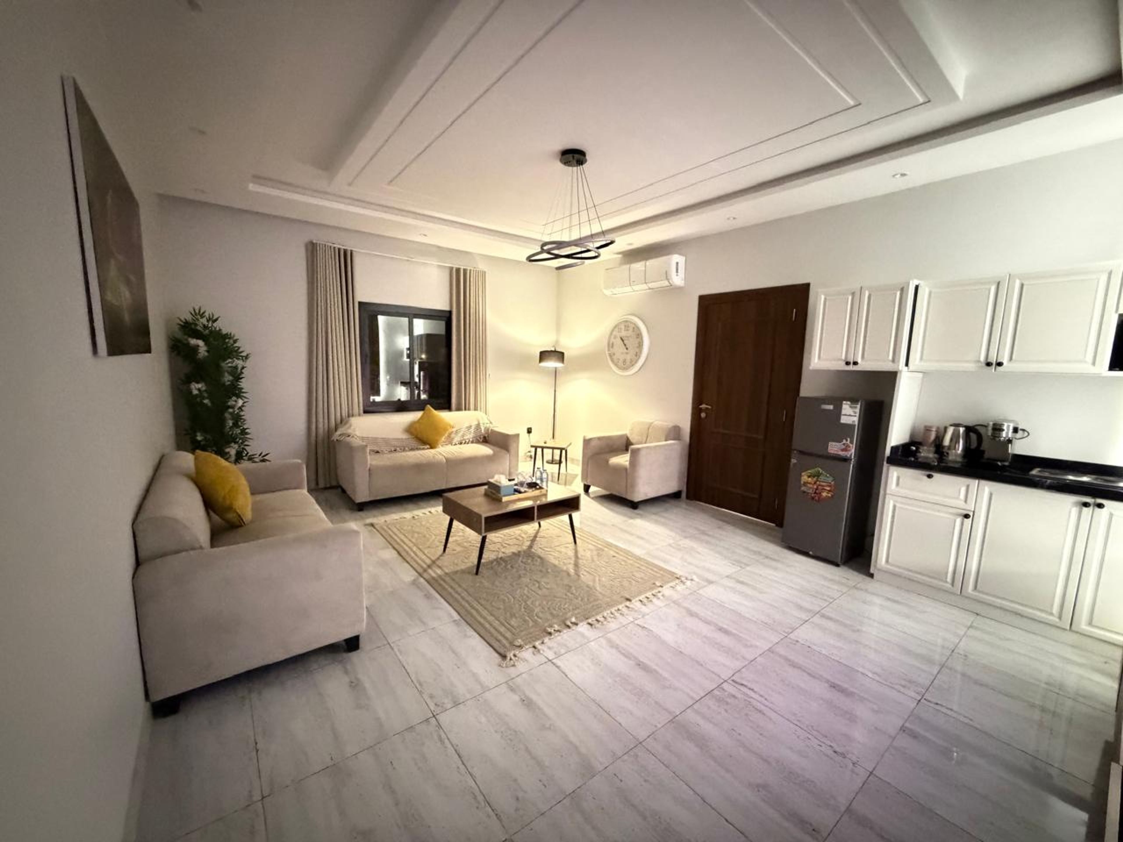 https://img.gathern.co/1400x0/1/mtB26yufsATy7wEfXtKqnWq4Qx1zh0n4.jpeg