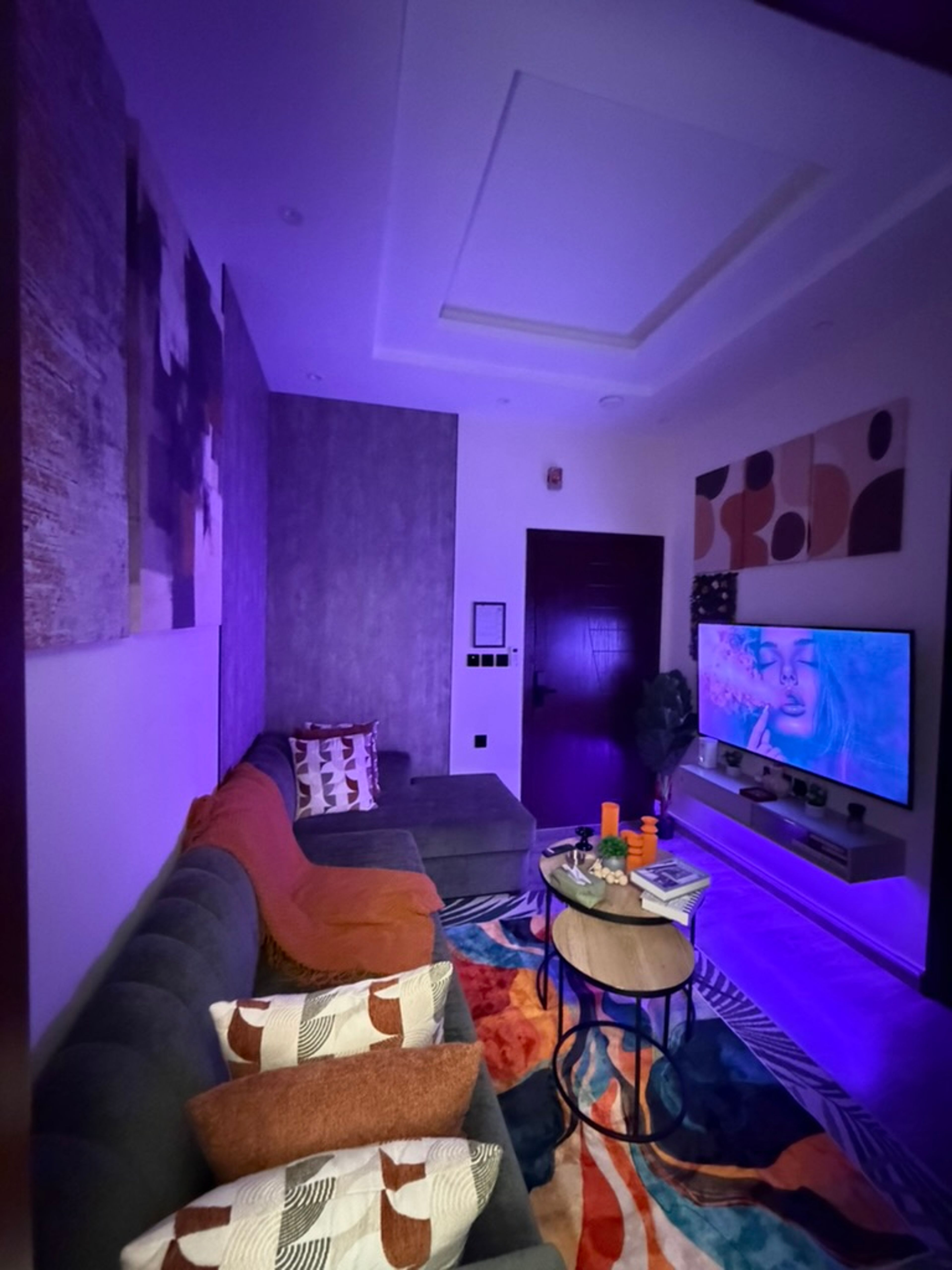 https://img.gathern.co/1400x0/1/nJeN7PWFyozdXn00b2HwVWquDnpSIDnI.jpeg