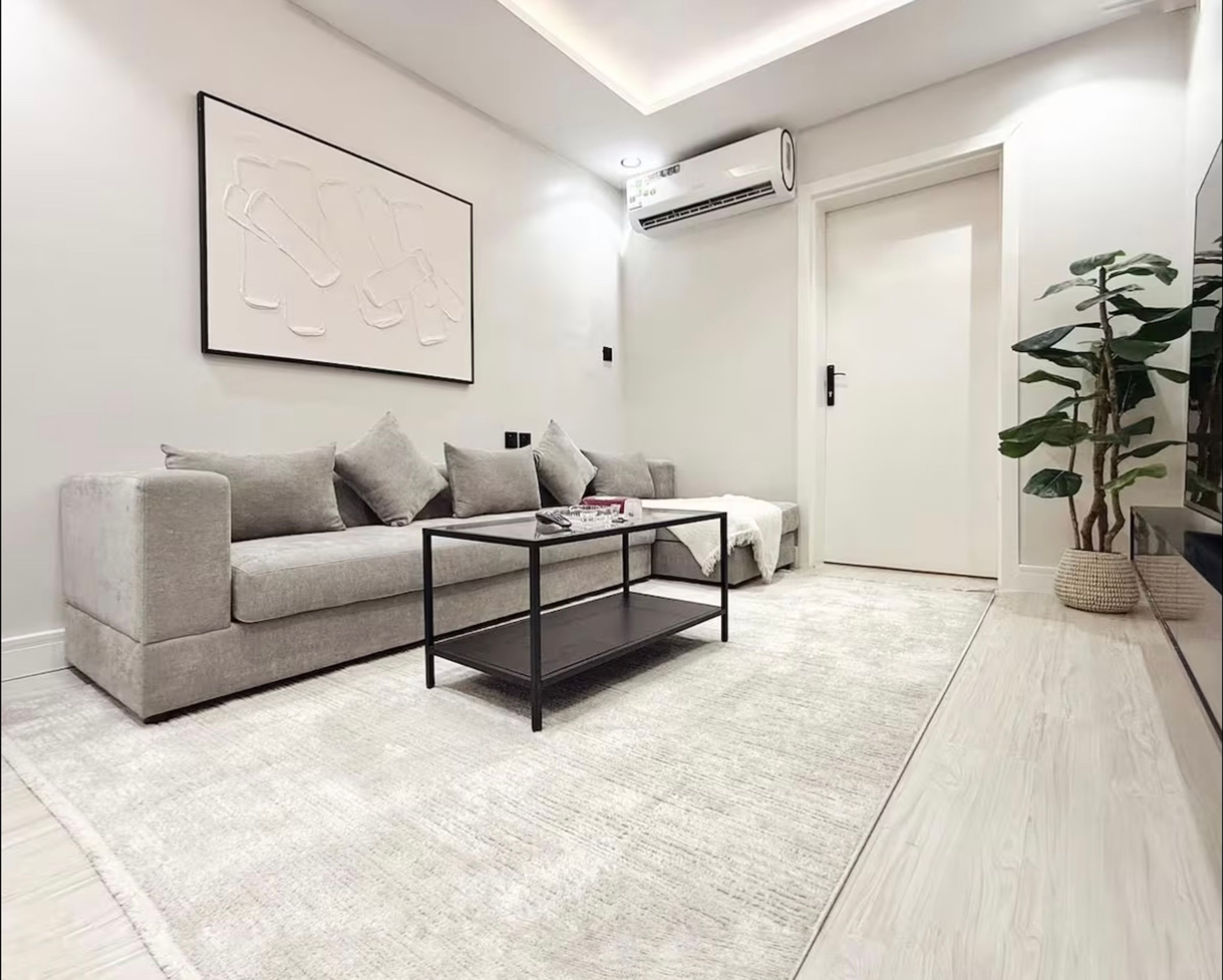 https://img.gathern.co/1024x0/1/nPBjlbf8d6wbpo6vTIkKu_Kzn2MrLrMo.jpg