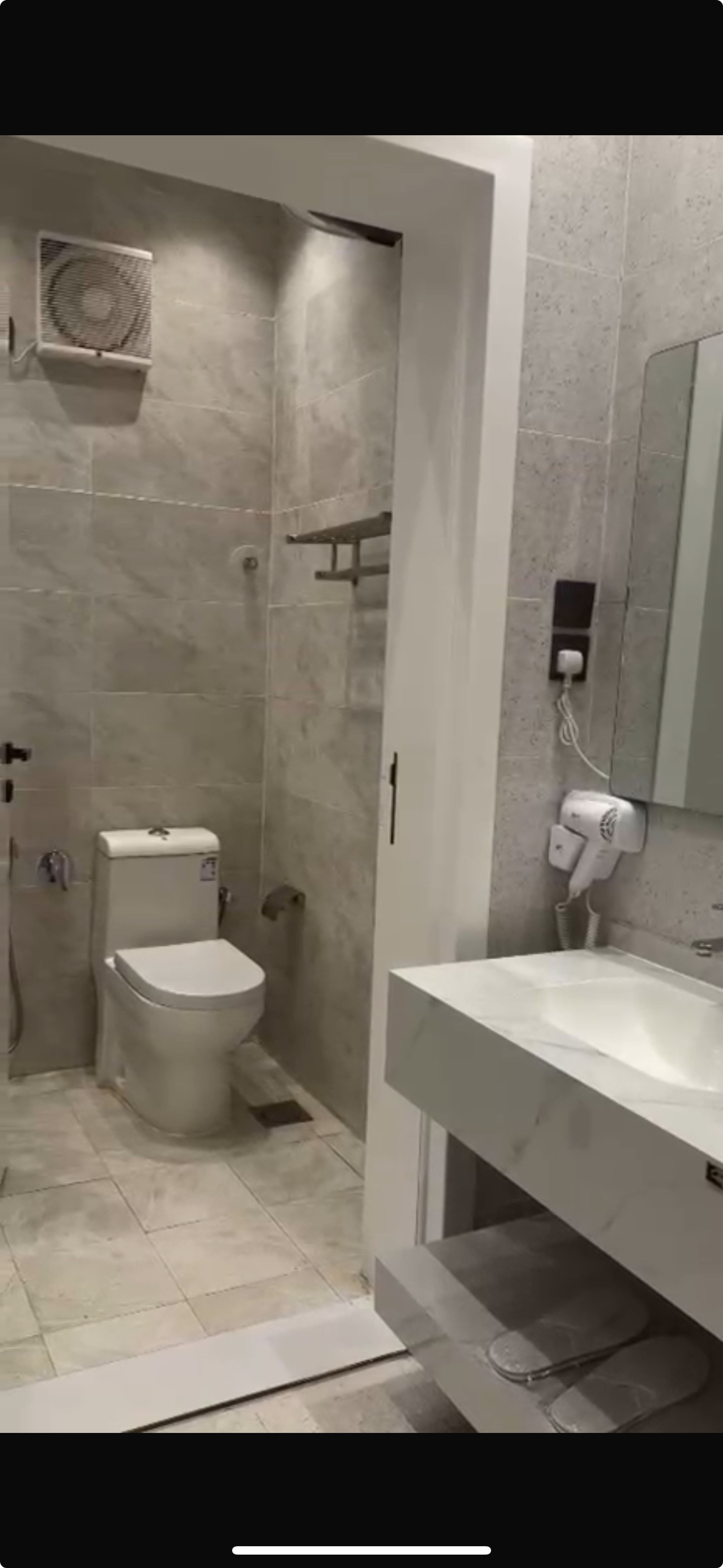 https://img.gathern.co/1400x0/1/nZoBxfw76vmxnBKaapJZP7DO9mEuoN-Y.jpg