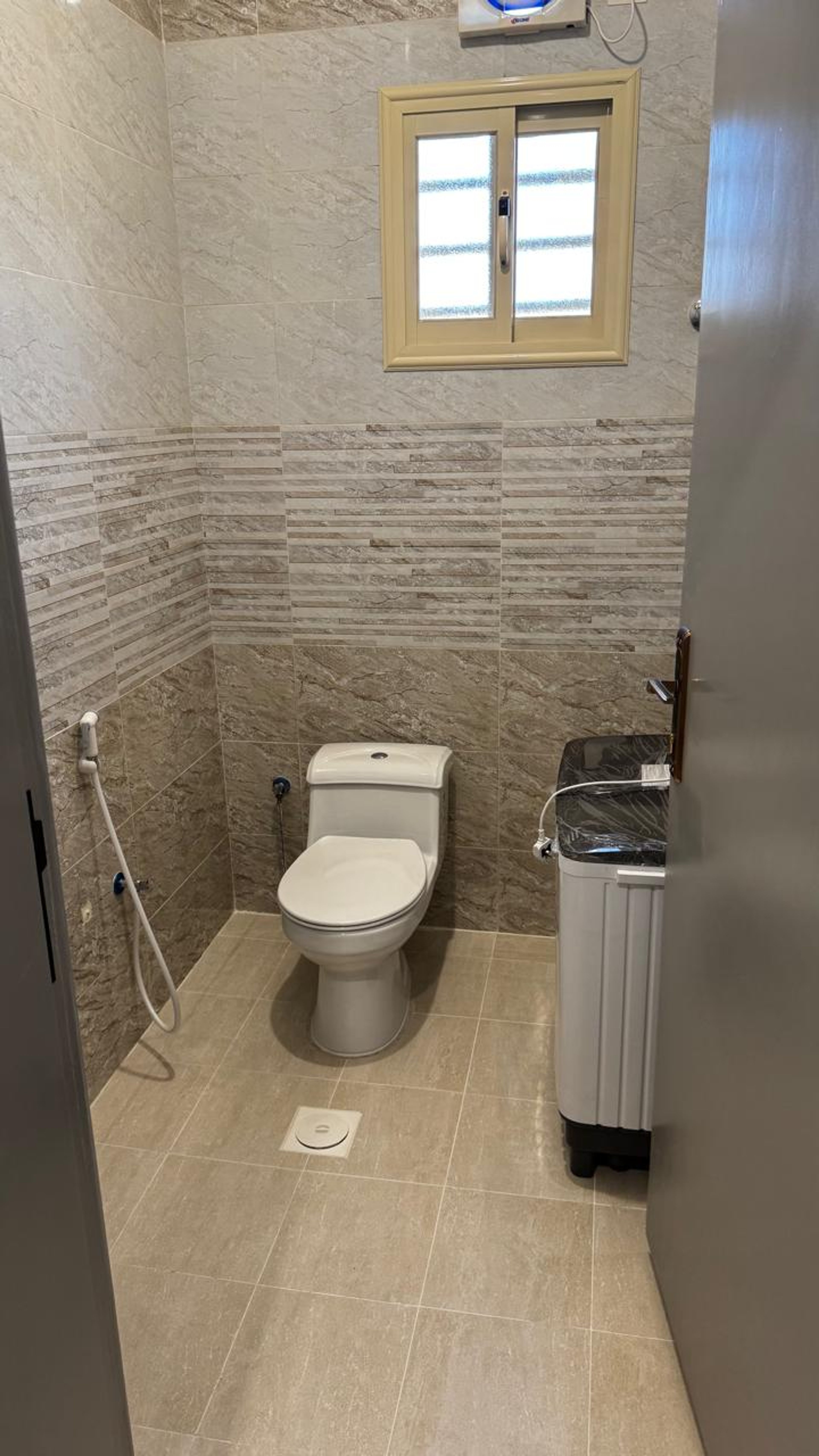https://img.gathern.co/1400x0/1/nmU2Jx7fAadgJ1NNVEE8vqNebnPgy9D7.jpg
