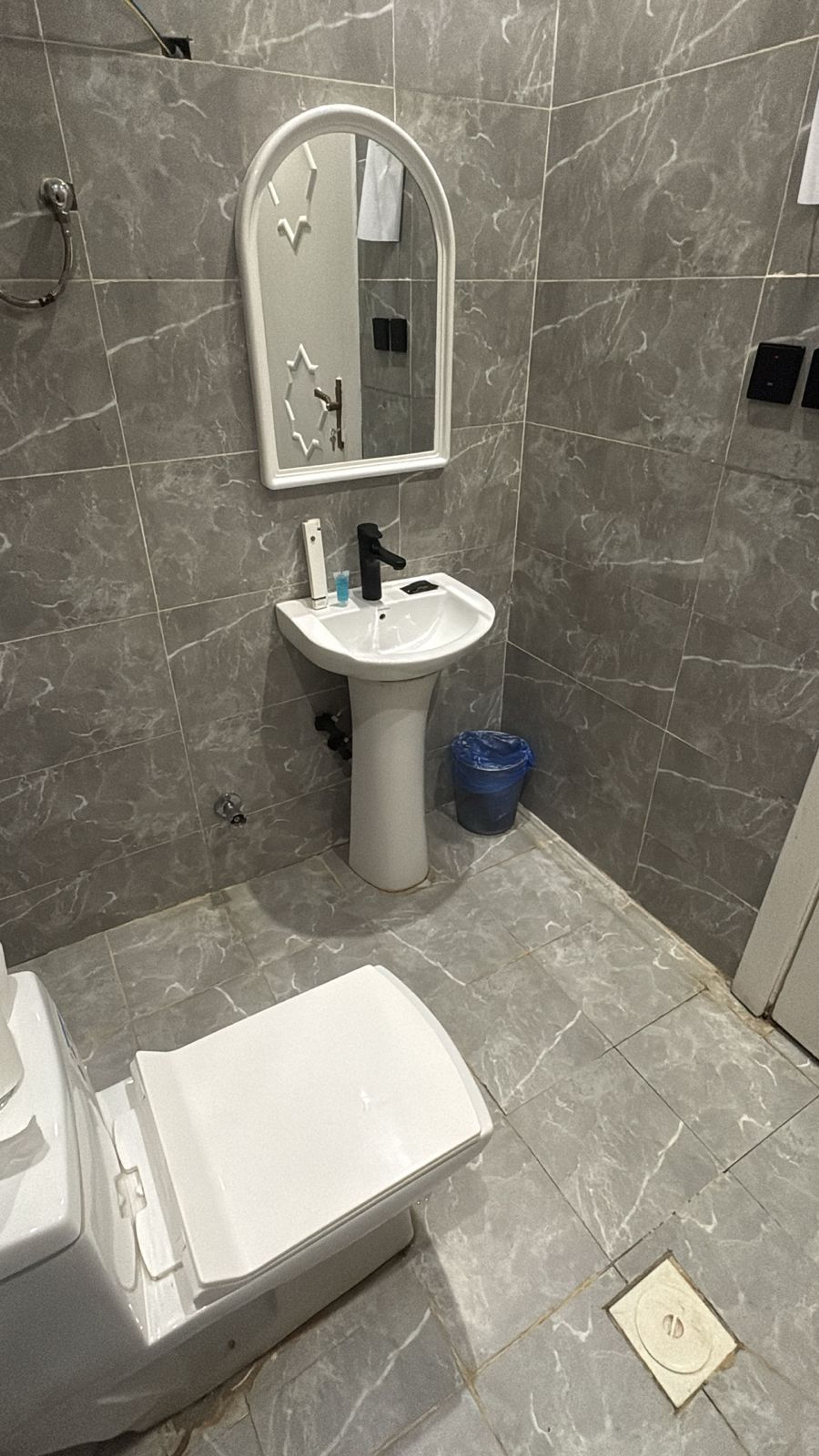 https://img.gathern.co/1400x0/1/nshGOCFo4EbOZt0tiWP2NFNIqMx1HqLa.jpg