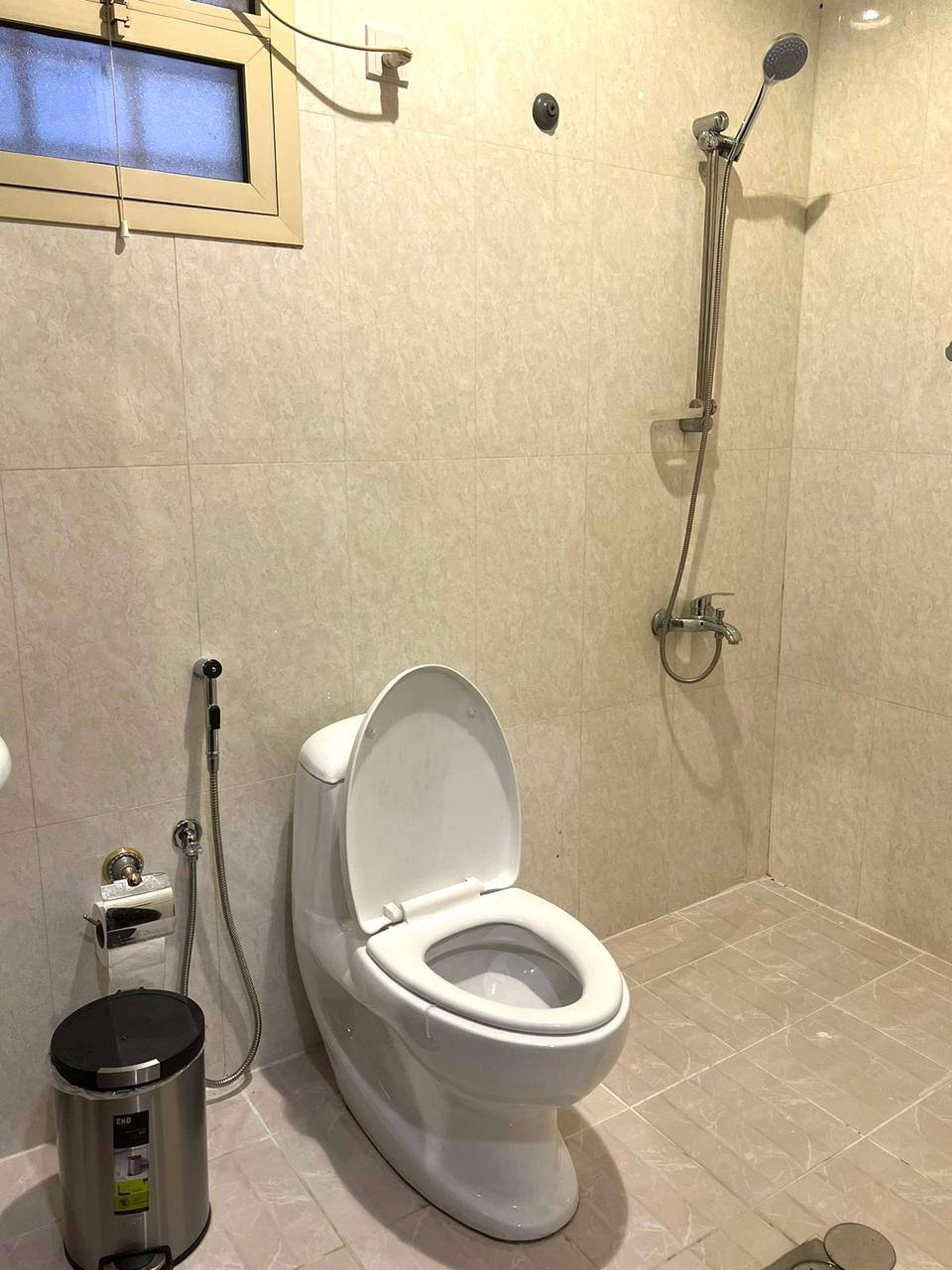 https://img.gathern.co/1024x0/1/nwSgsKbABG8JctuHbS3EKRbVtDKmizVN.jpeg
