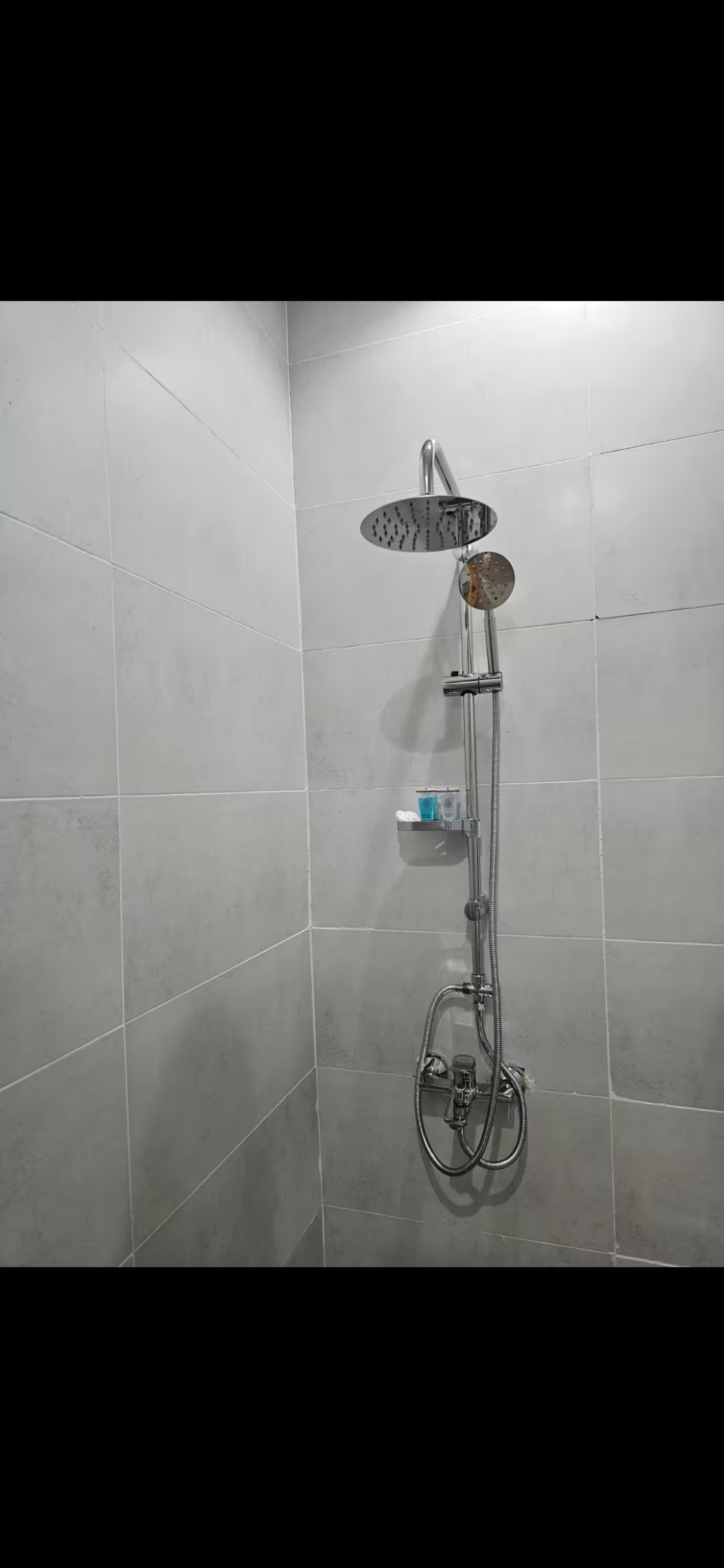 https://img.gathern.co/1400x0/1/nxgM2nabdlKxSIfqbgV9H3DLVRw7rQMU.jpg