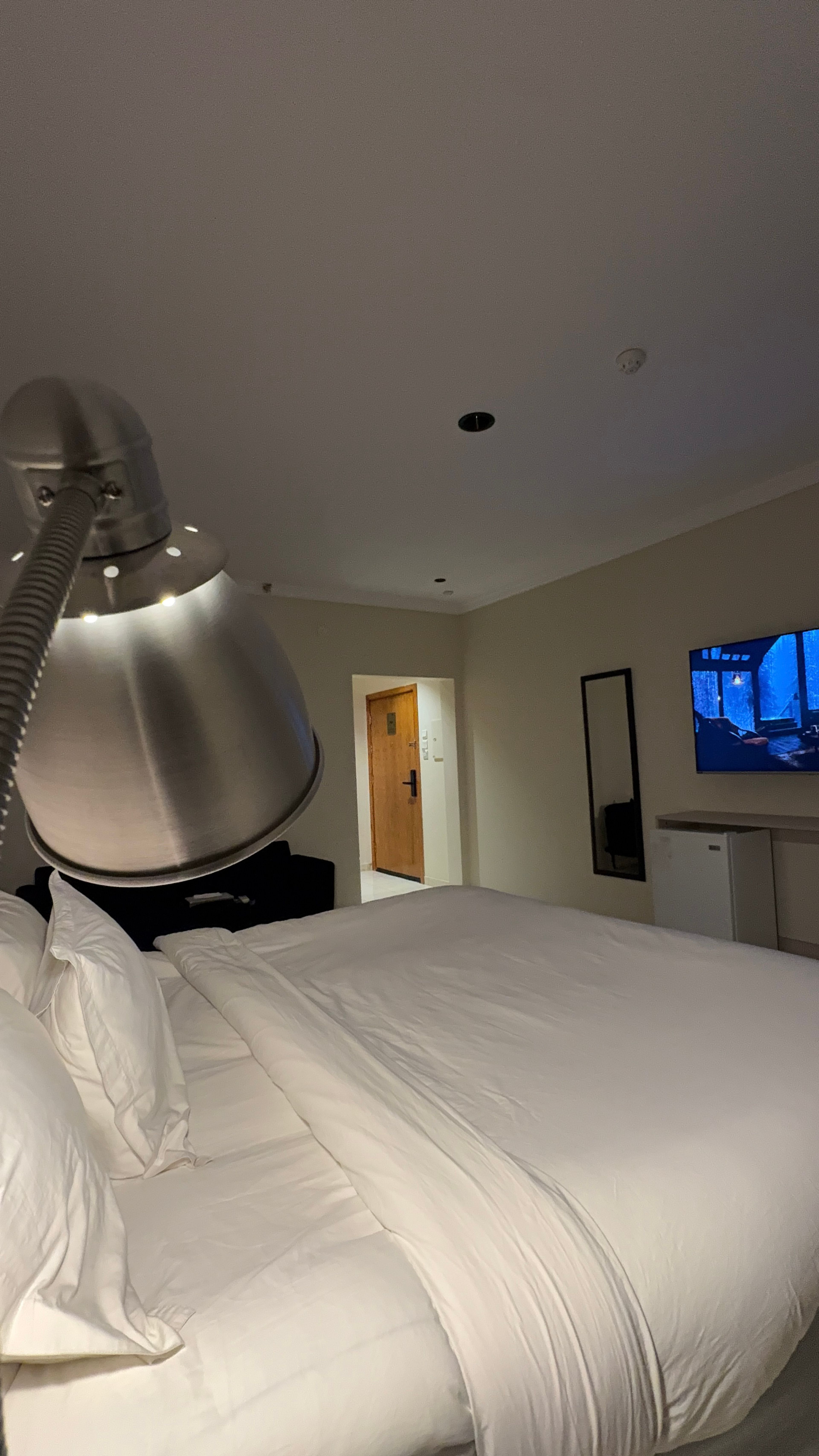 https://img.gathern.co/1024x0/1/nyqVQP15m9oMDGO9_ehl-7EYUFGpCp24.jpg