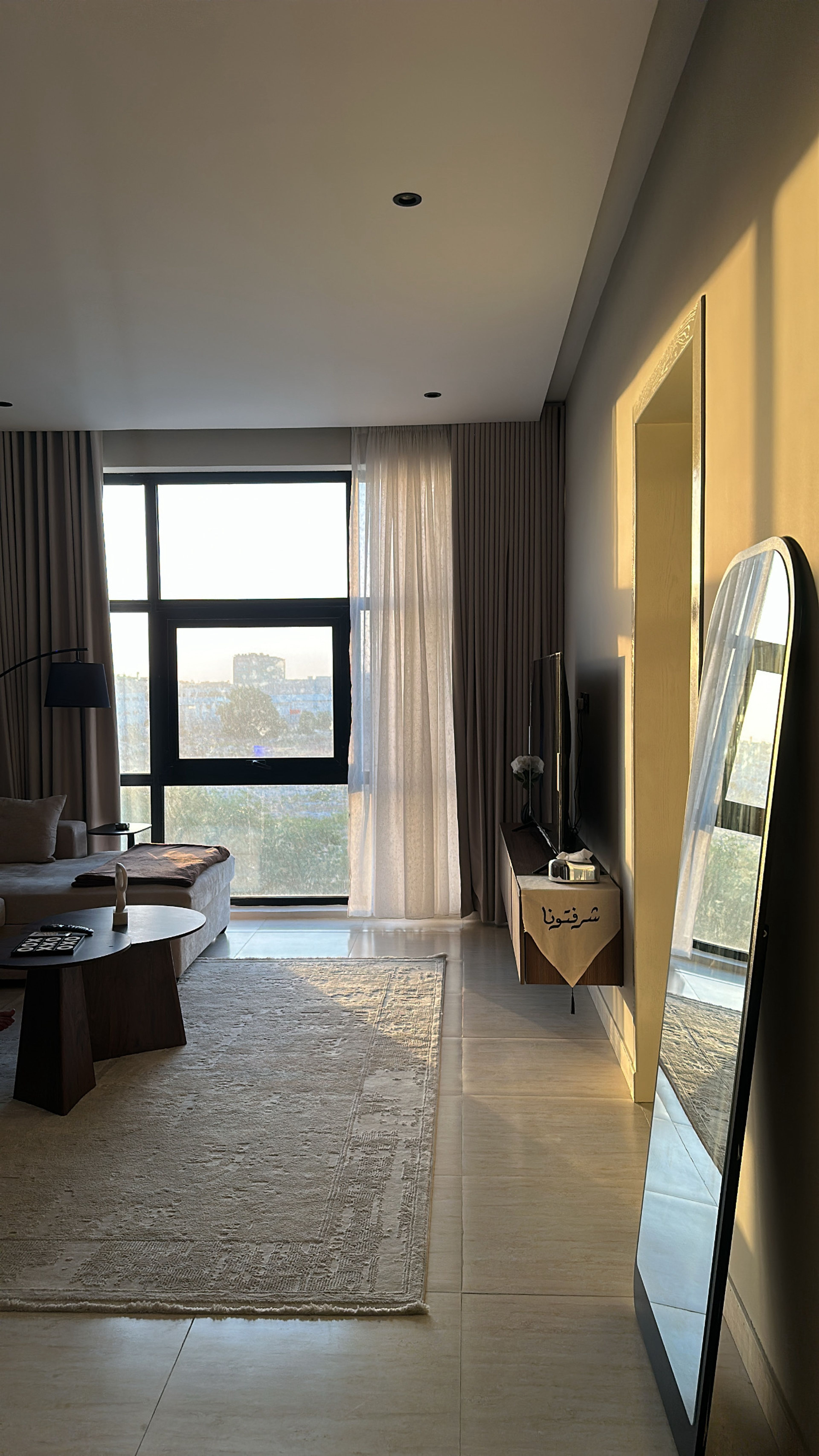 https://img.gathern.co/1024x0/1/oDUXJzYk0IZKW7PCZY58XXOAY7PgYrQD.jpg