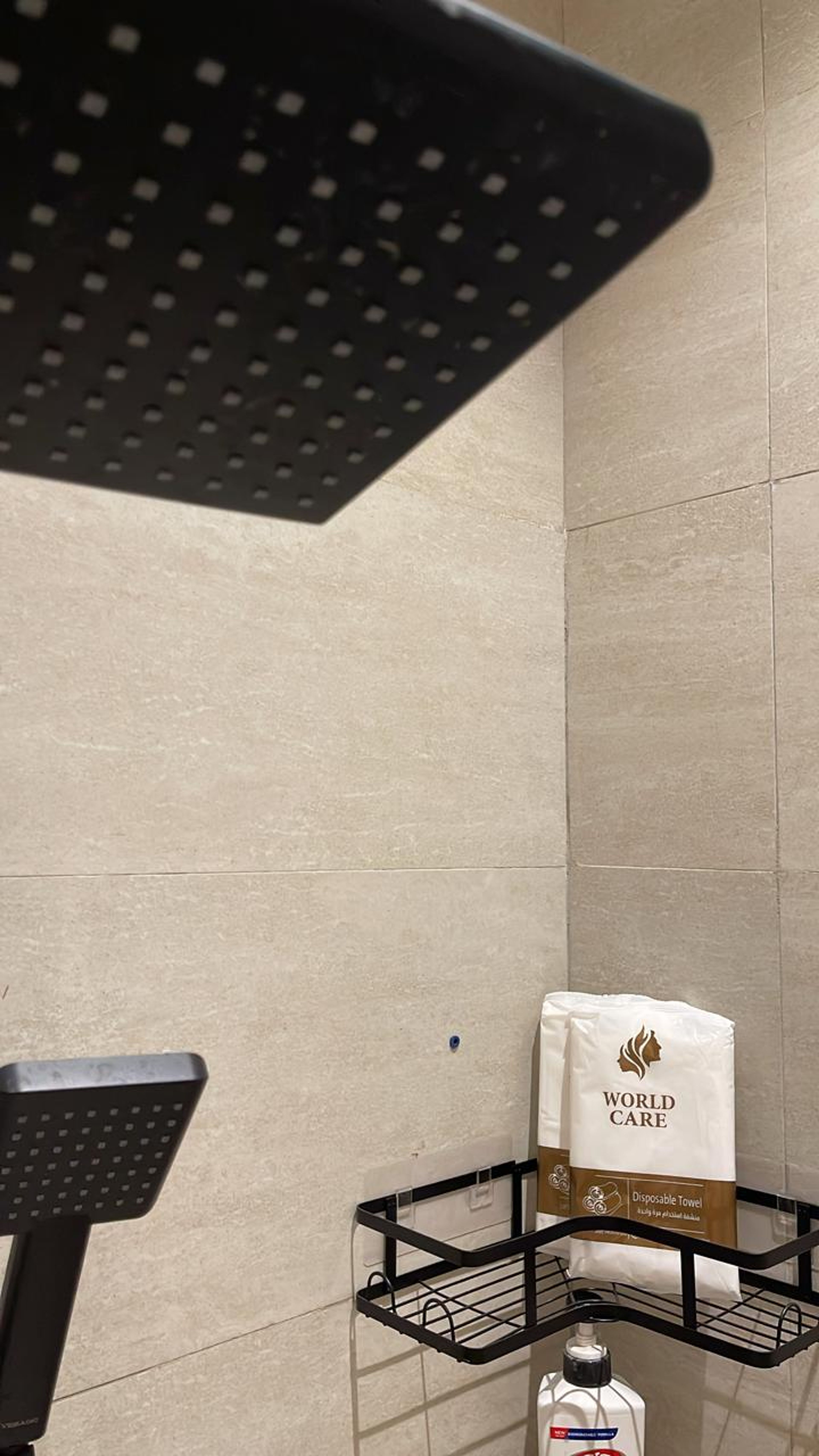 https://img.gathern.co/1400x0/1/oWQ3B1Zx-U1KKL1YFfWs8YZGokV6h20I.jpg