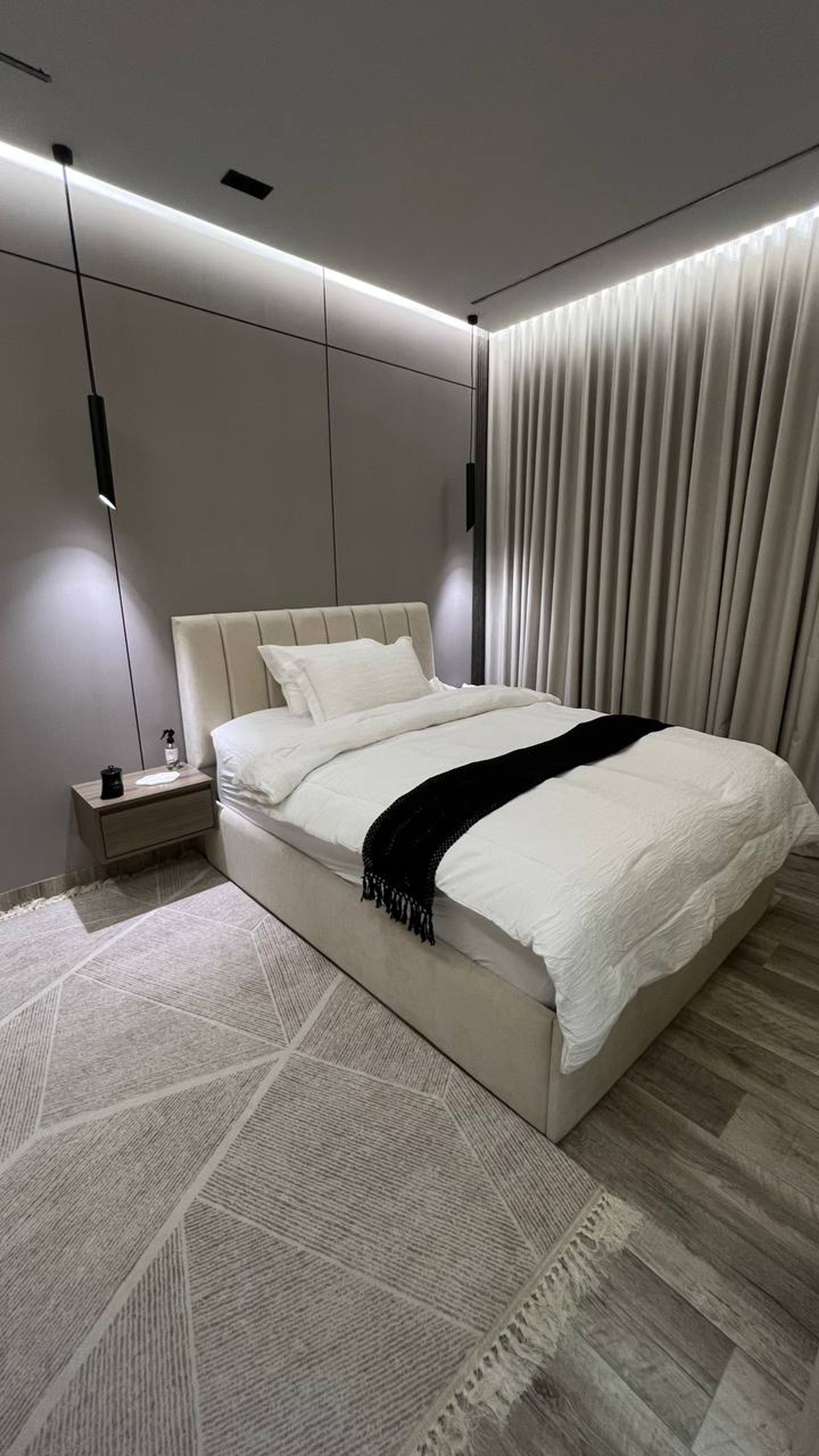 https://img.gathern.co/1400x0/1/o_P2NmnWvE6Kb65d6fGSAJ2eXopw_Ep-.jpg