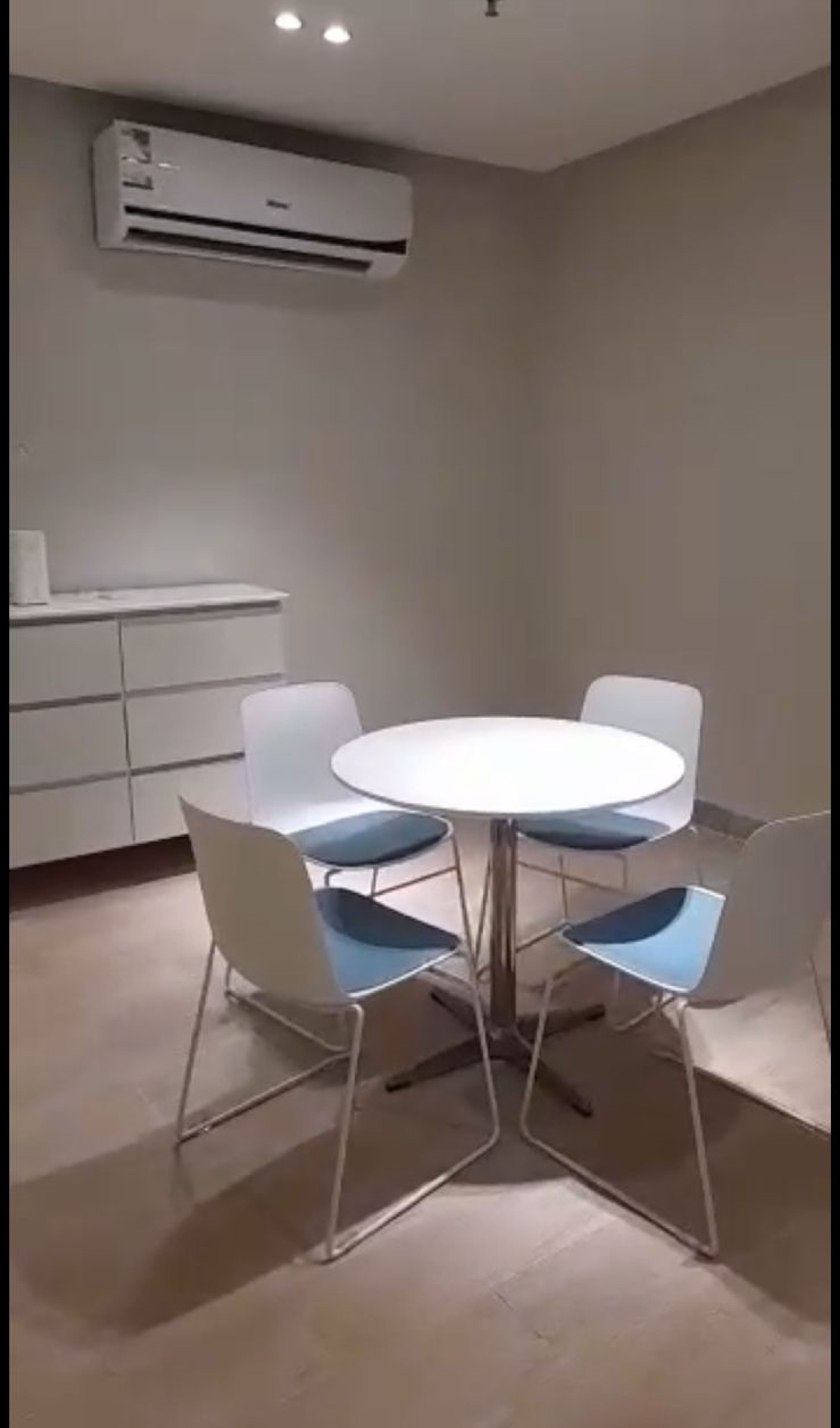 https://img.gathern.co/1400x0/1/ohGU2EPZfF0Kx1DgB_D5mWDCNHzv41R3.jpg
