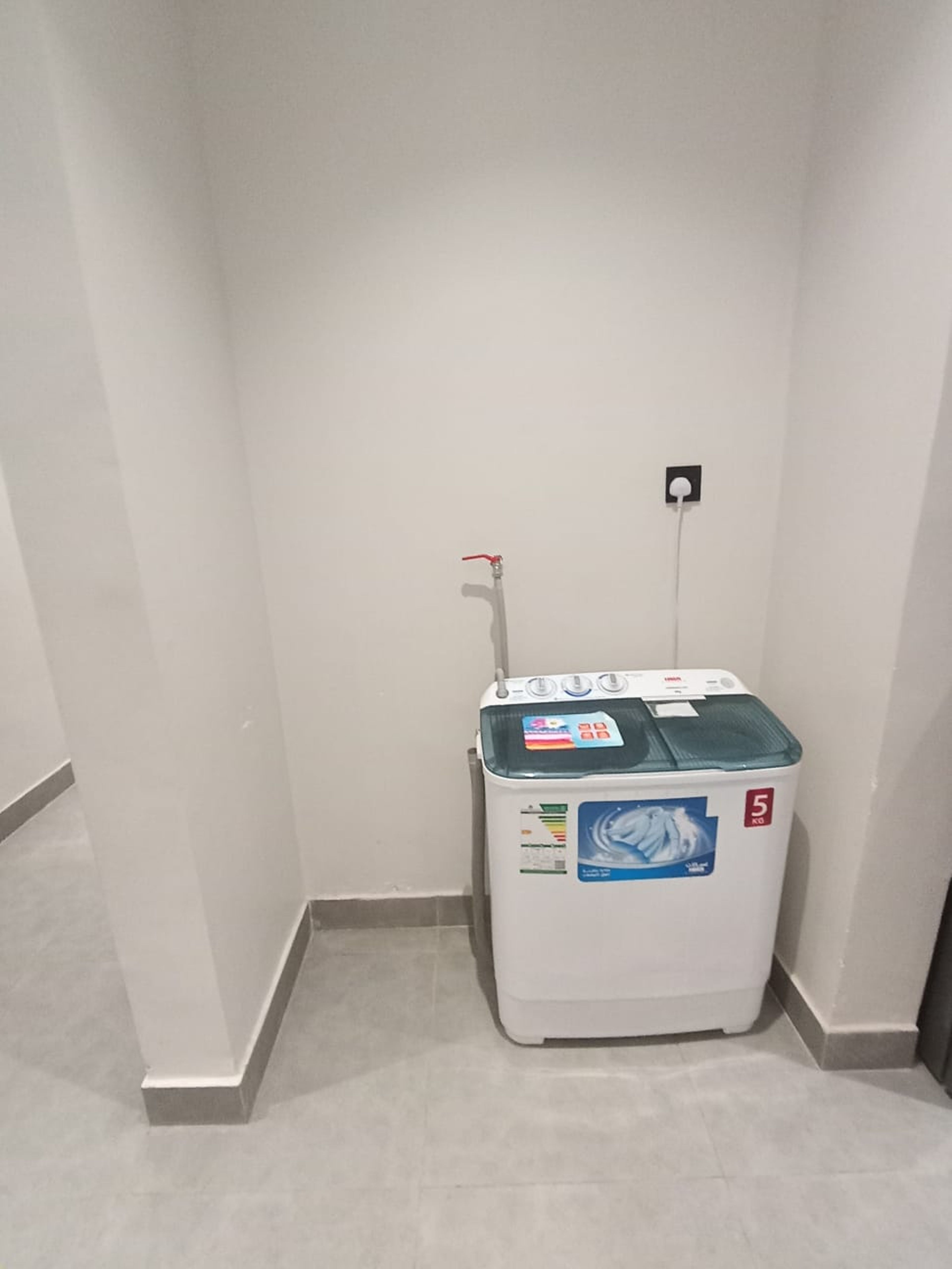 https://img.gathern.co/1024x0/1/oi-EUZk3BKoH0IKT-pDUyD1ci5JF58xX.jpeg