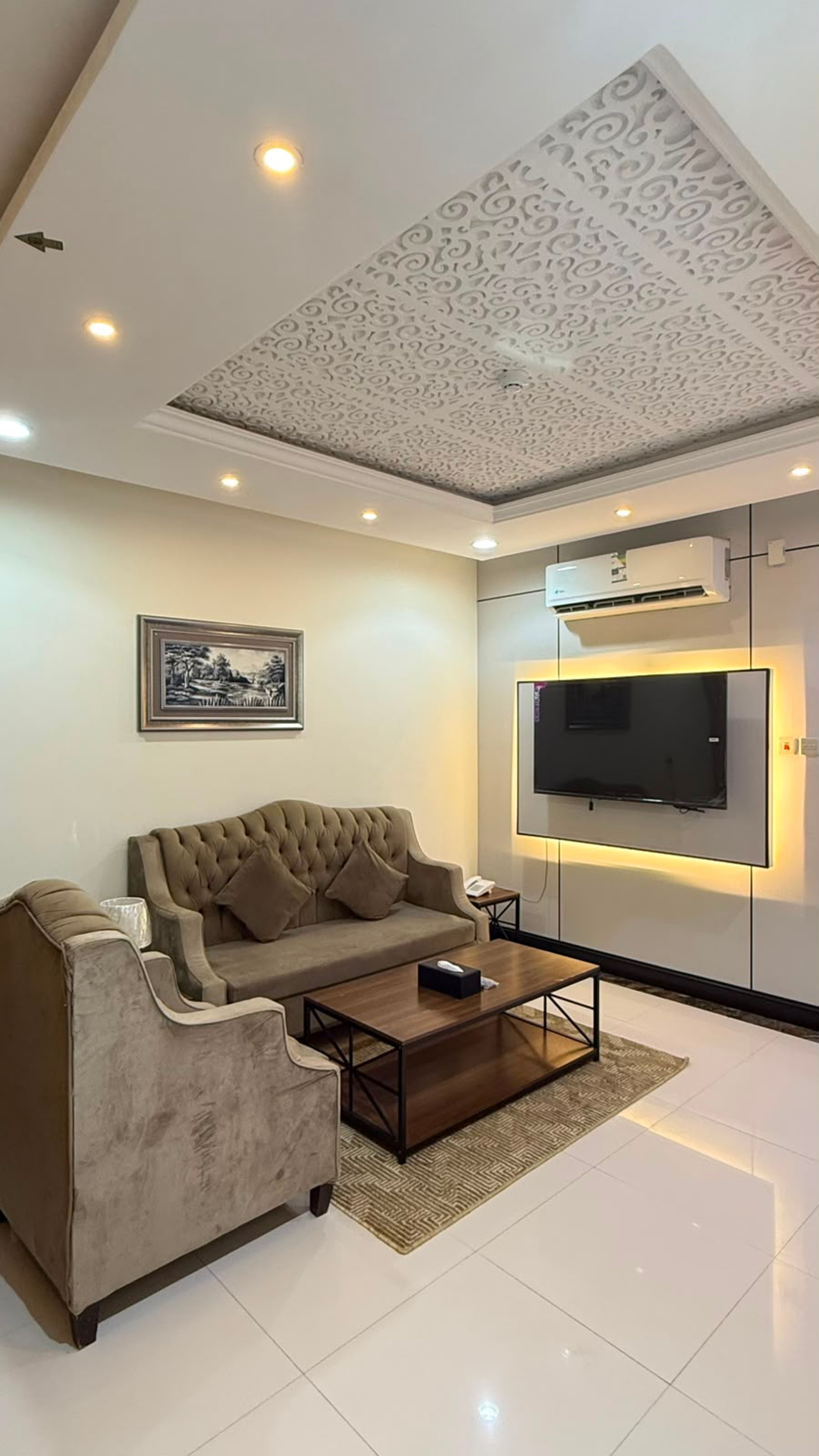 https://img.gathern.co/1024x0/1/pL7U-15j6wYAgdVvQUIvi2OHrktdGKIA.jpeg