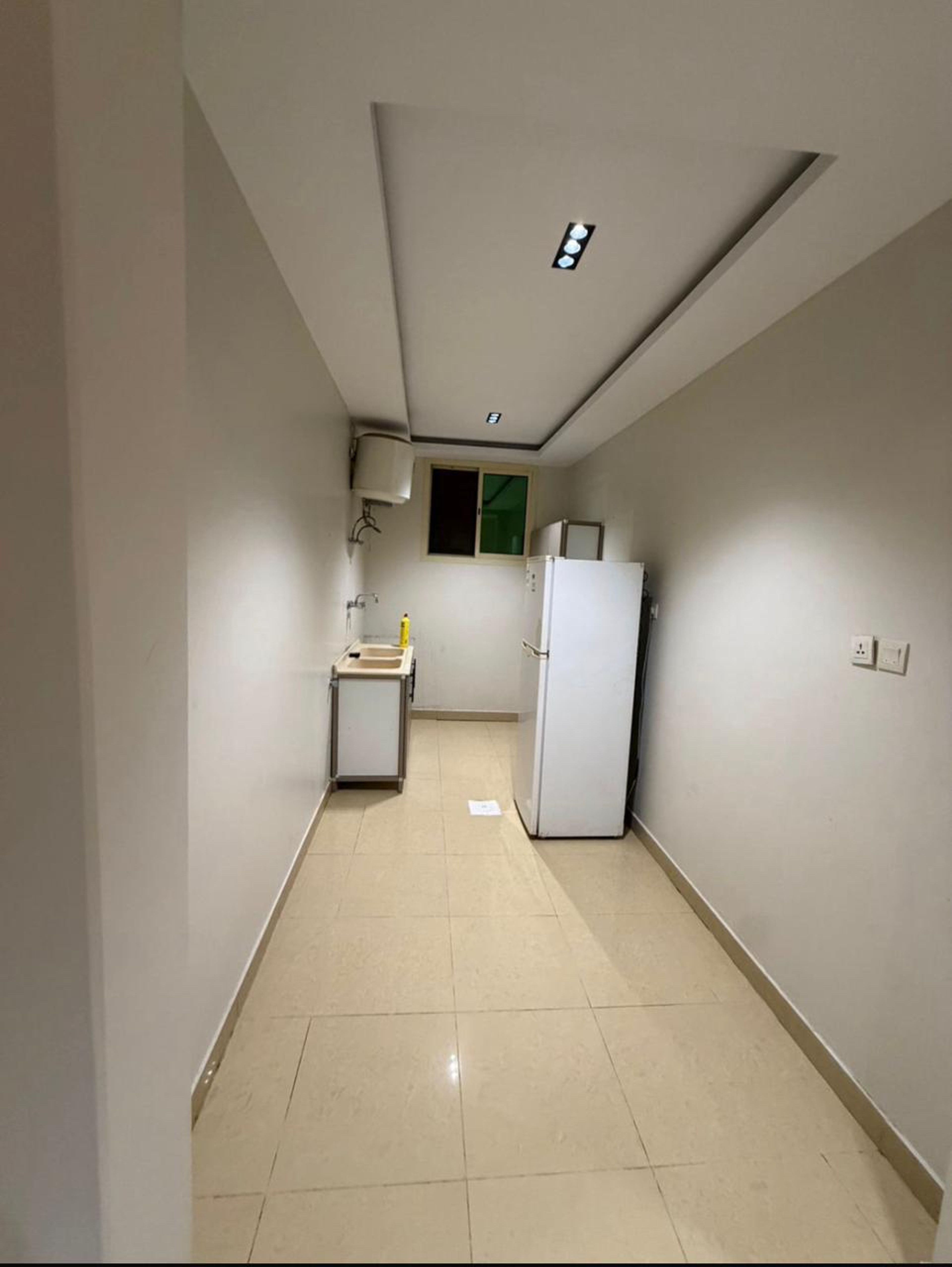 https://img.gathern.co/1400x0/1/pUEf0PzBfXsLbQi0W5StuQbR_1ApMUqm.jpeg