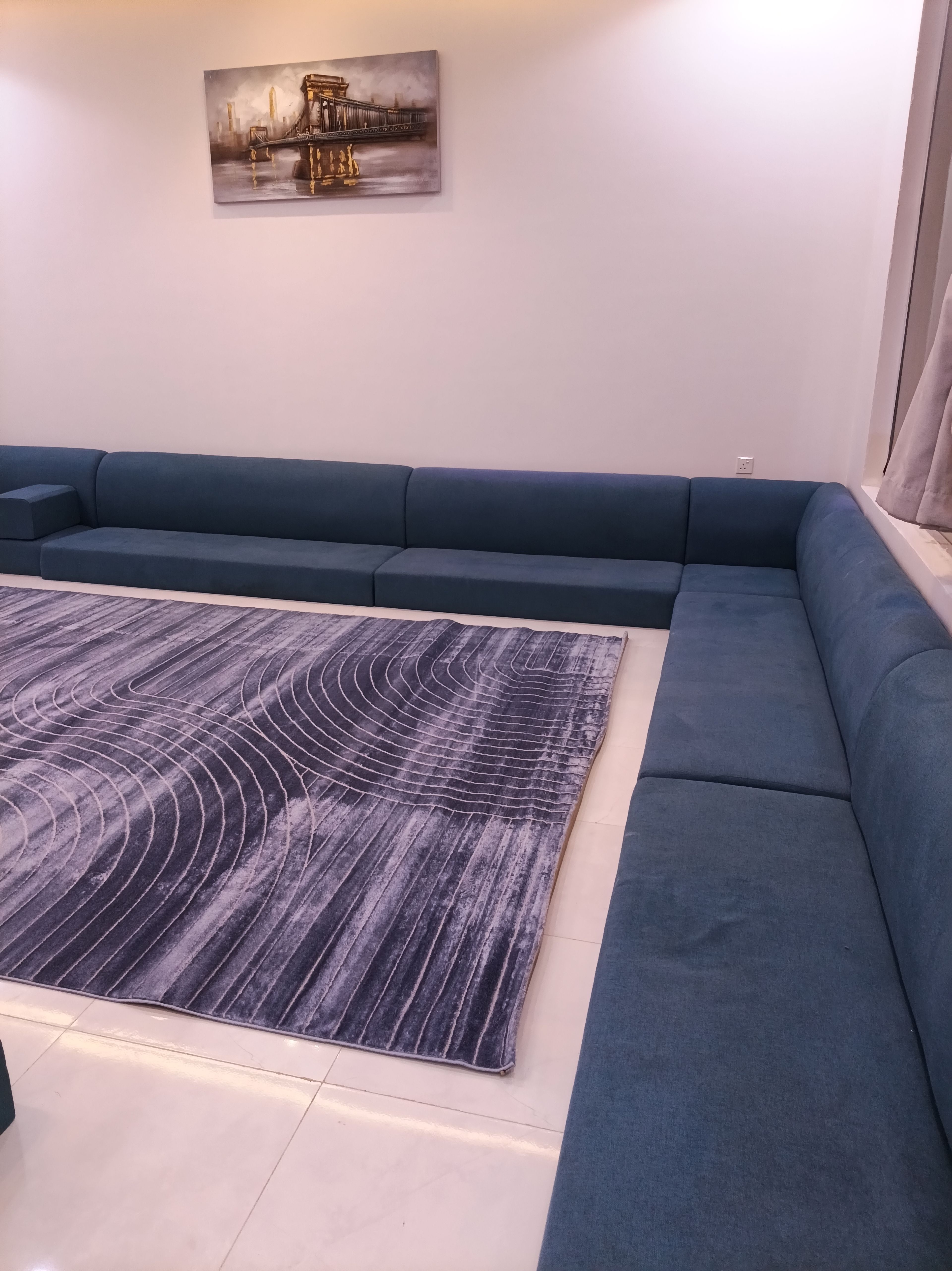 https://img.gathern.co/1400x0/1/pgPFZ9MHnItEi0R7E1uhEn8g1LBz1BVw.jpg