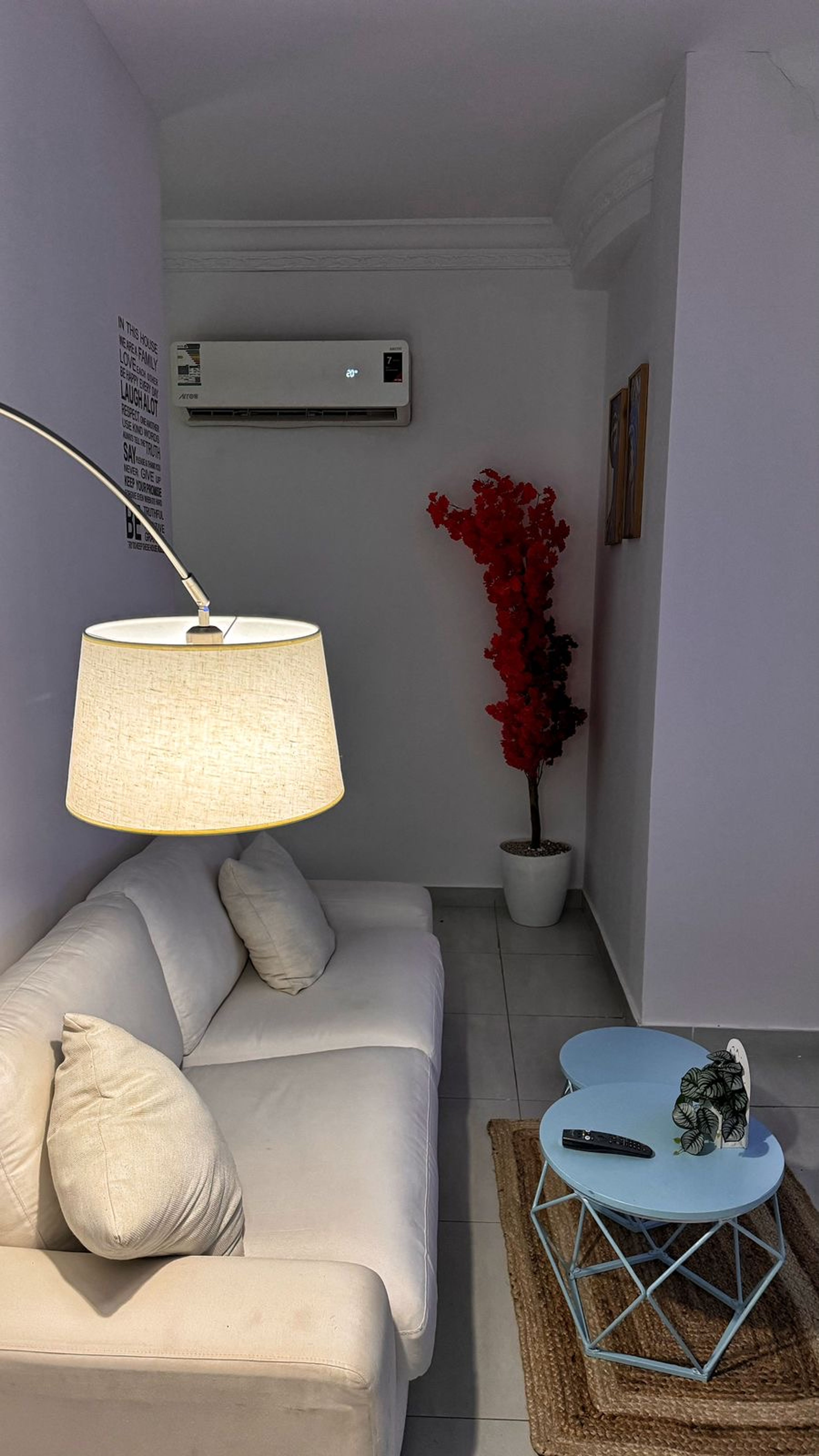 https://img.gathern.co/1400x0/1/pph_9t2PUqggUadCHDr5CIMdSfJe3E5d.jpeg