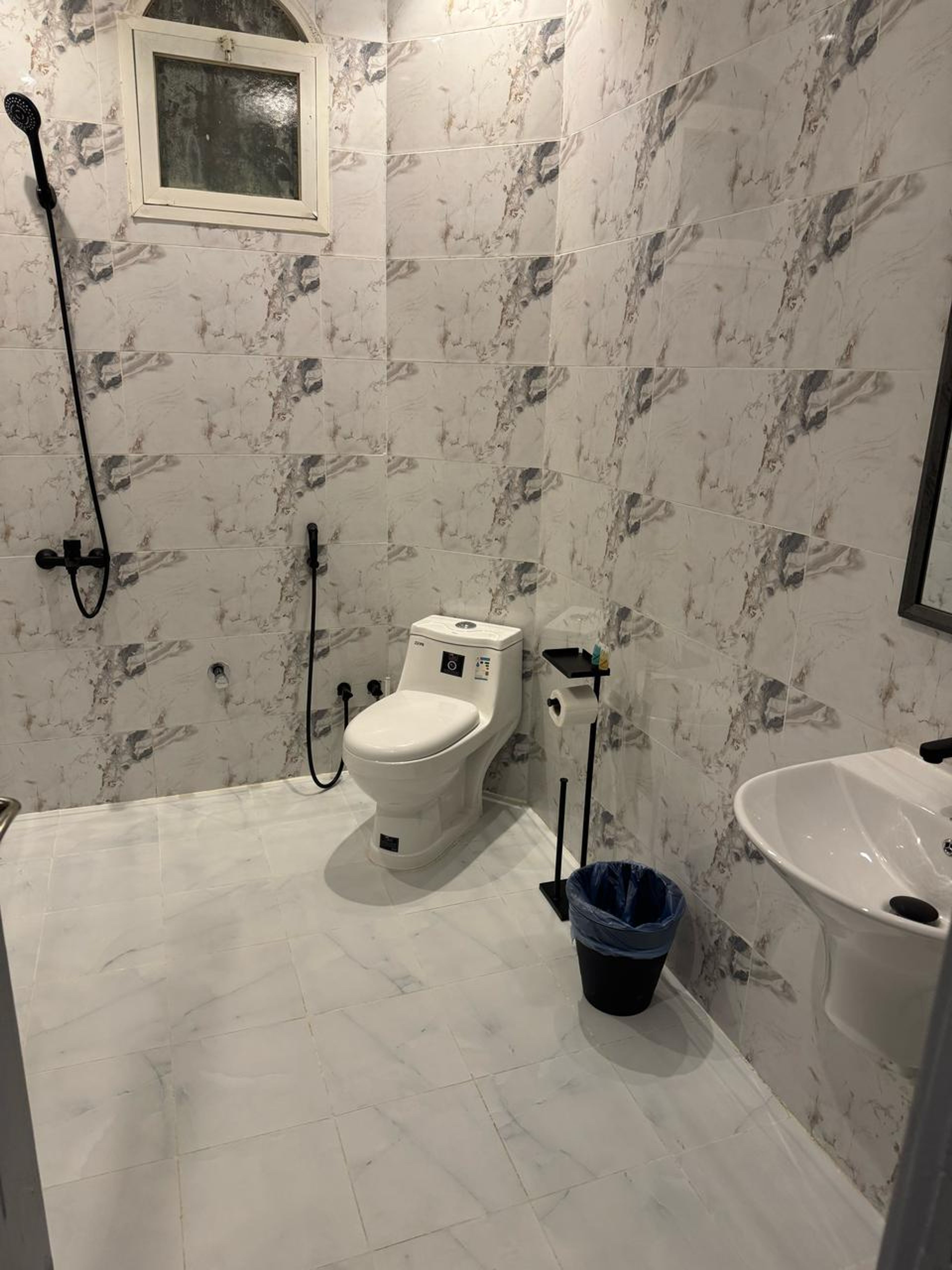 https://img.gathern.co/1400x0/1/q7Jnrxx6KxcsOfT1PGHizZk05nUVcuO4.jpg