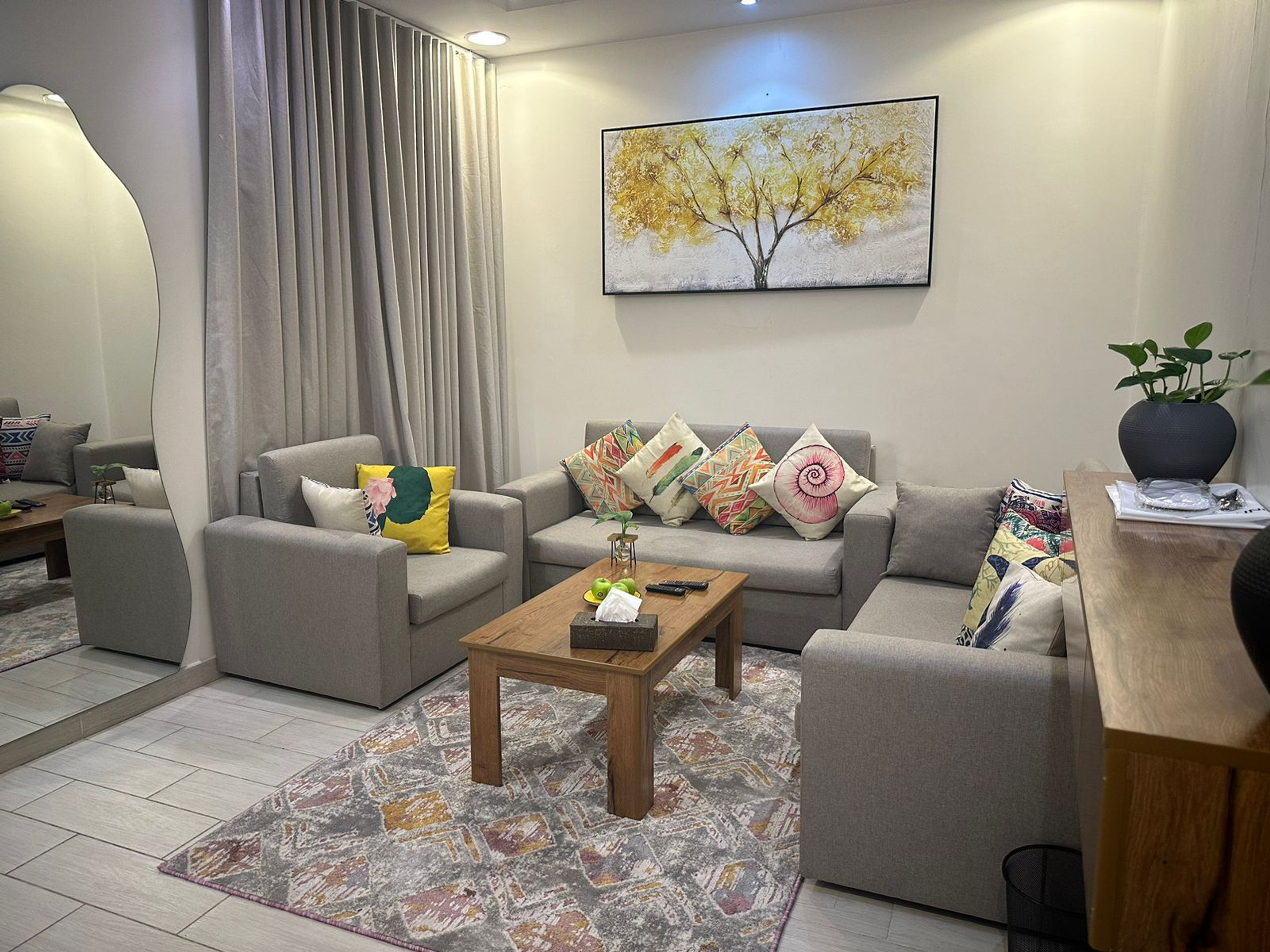 https://img.gathern.co/1400x0/1/qfBrkSG2SgoQdBEv9rQsmX83BT1j5JJ9.jpeg