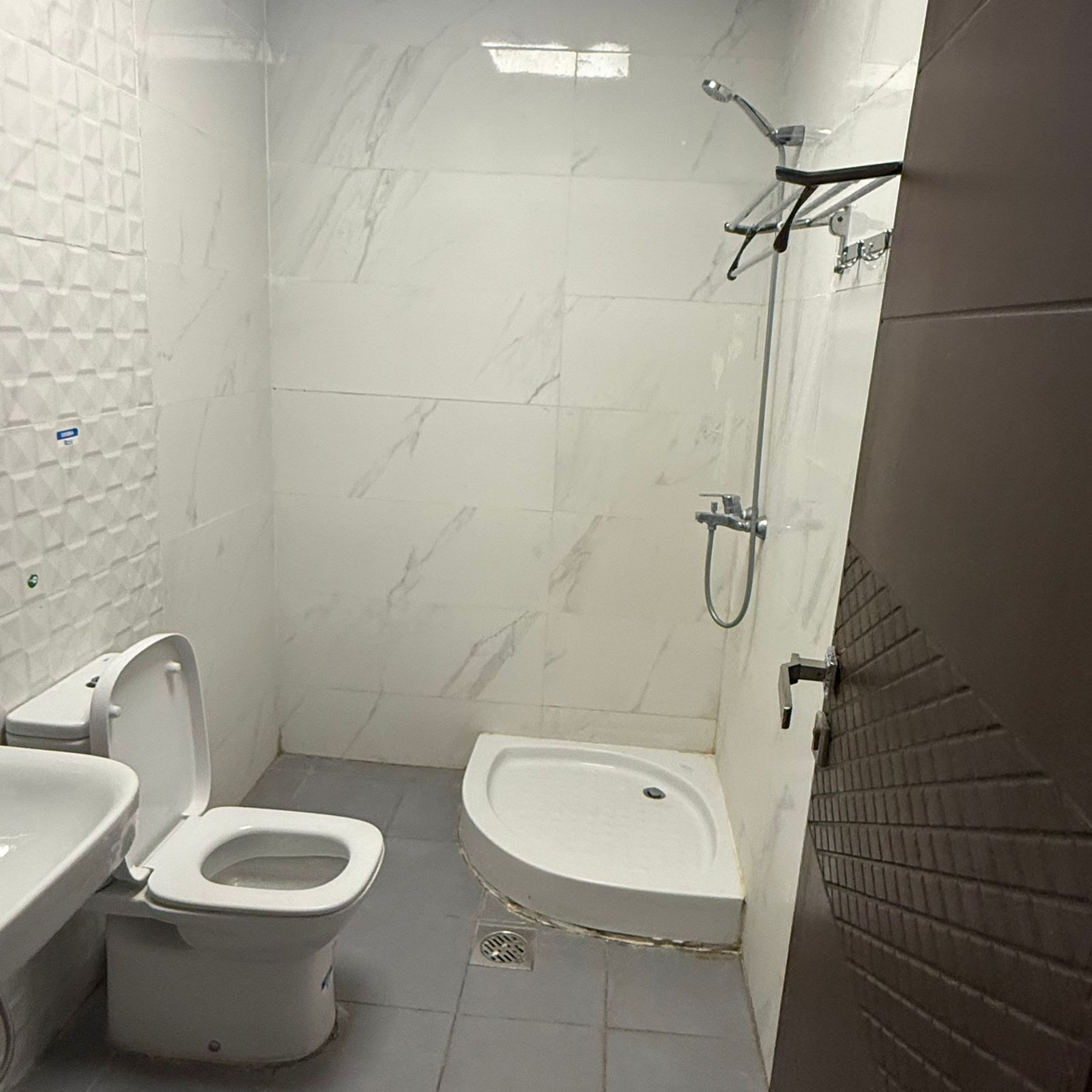 https://img.gathern.co/1024x0/1/qfX7ZIjN561V9_56ZM_zZcvDA2fxuimk.jpeg